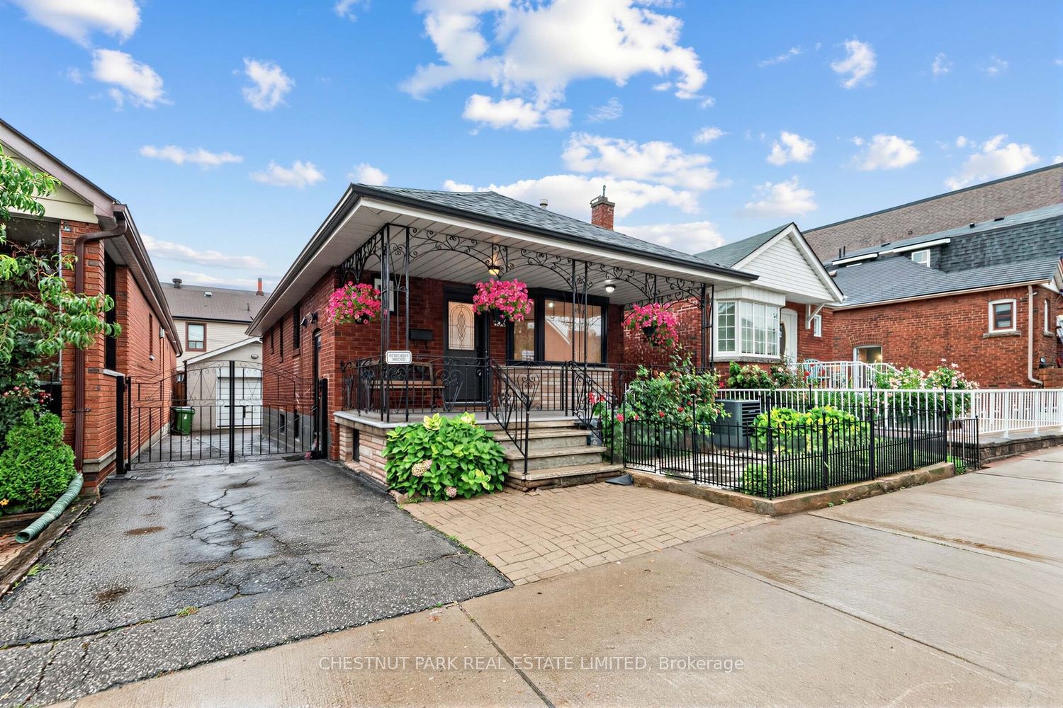 436 Oakwood Avenue, Toronto, ON M6E 2W5