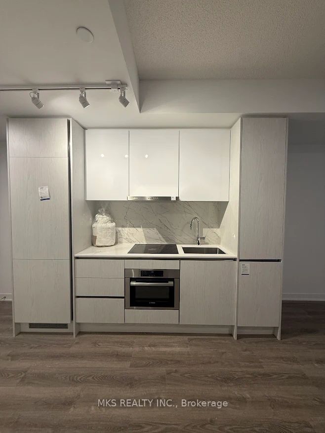 180 Front Street E 2611, Toronto, ON M5A 0A9 photo 4