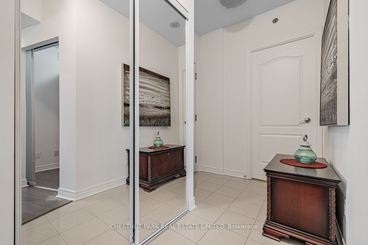 2756 Old Leslie Street 816, Toronto, ON M2K 0E2 photo 2