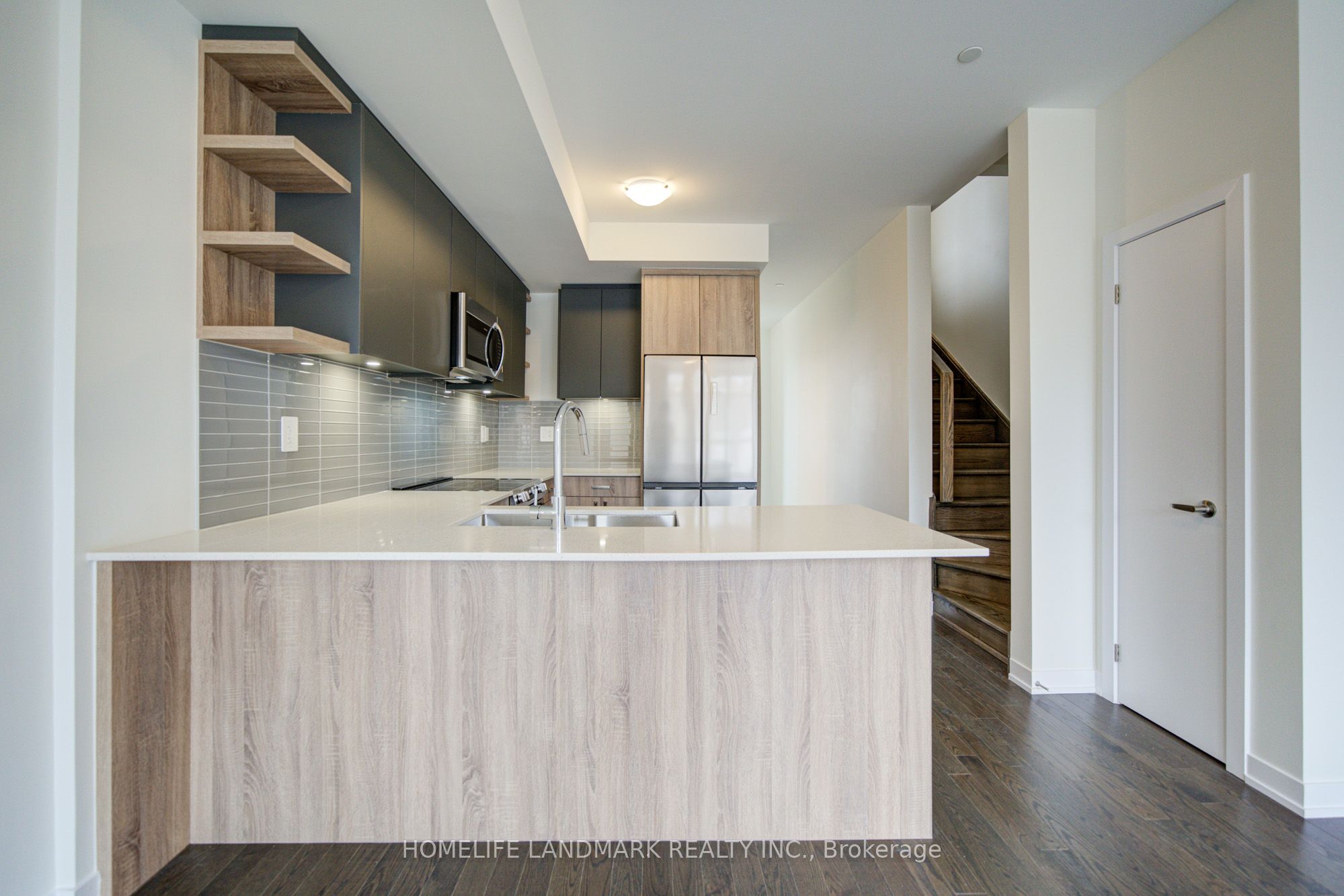 426 New Lawrence Heights Way Boulevard, Toronto, ON M6A 0E6 photo 3