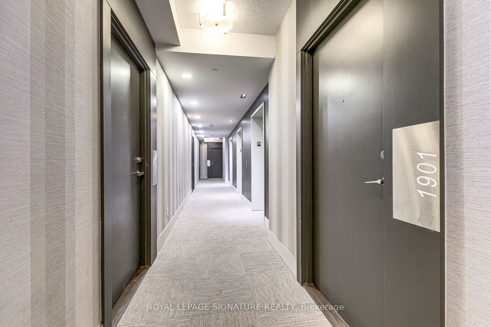 20 Bruyeres Mews 1901, Toronto, ON M5V 0G8 photo 5