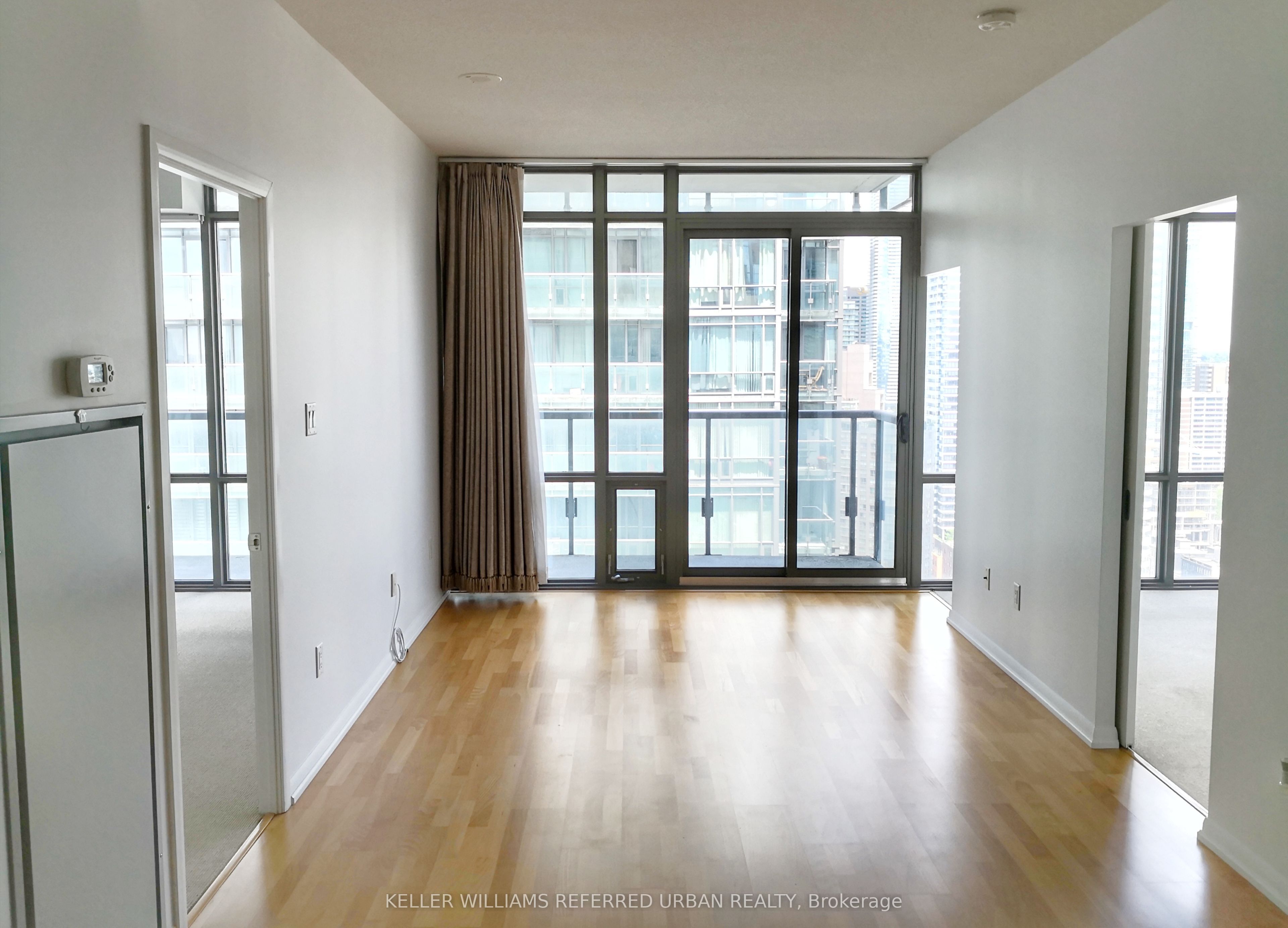 38 Grenville Street 3109, Toronto, ON M4Y 1A5 photo 2