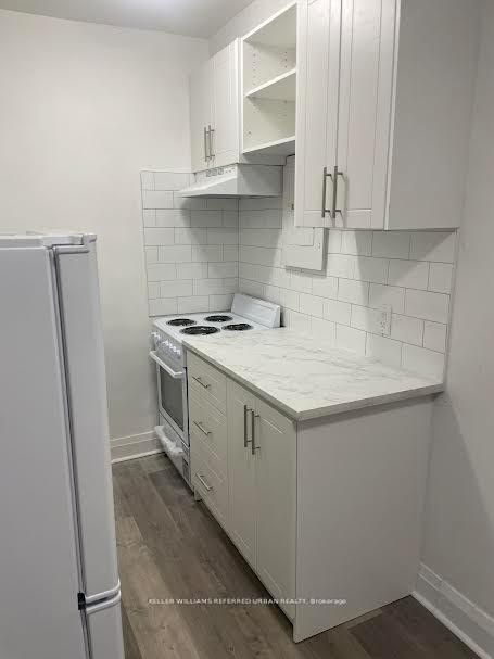 137 Eglinton Avenue W 20, Toronto, ON M4R 1A5 photo 3