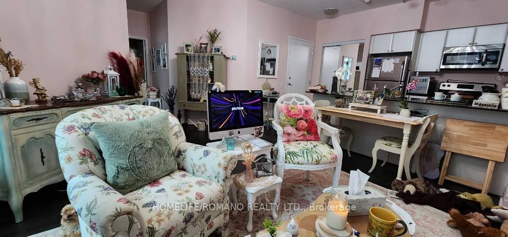 525 Wilson Avenue 116, Toronto, ON M3H 0A7 photo 4