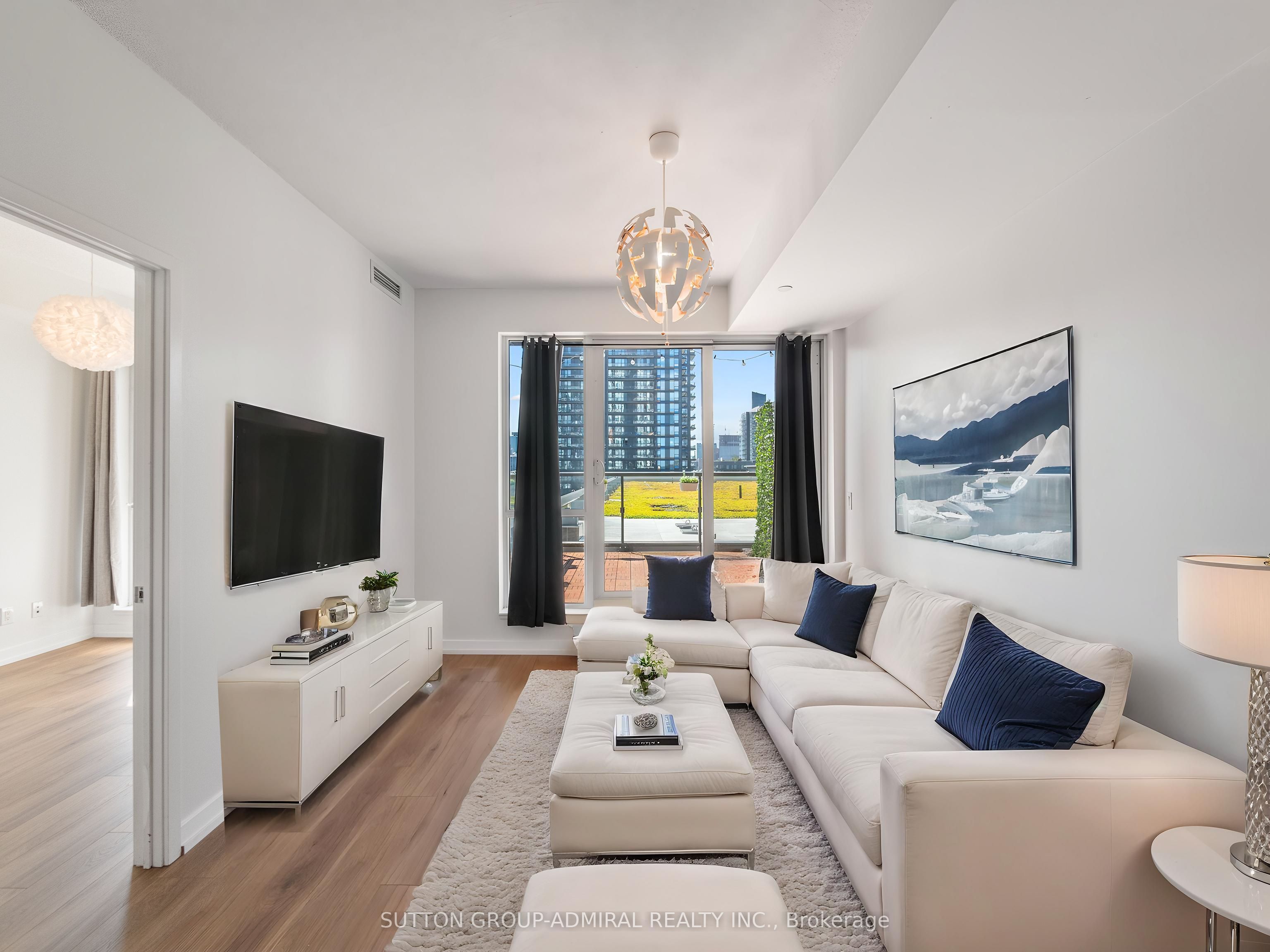 170 Sumach Street 907, Toronto, ON M5A 0C3 photo 2
