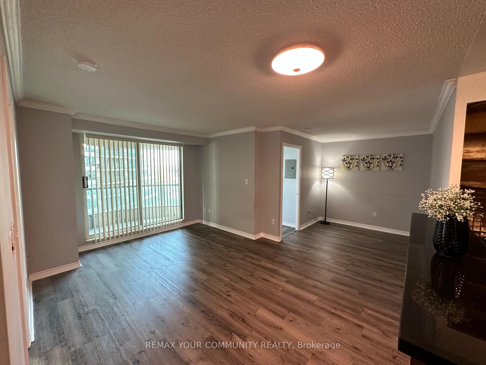 7 Lorraine Drive 810, Toronto, ON M2N 7H2 photo 4