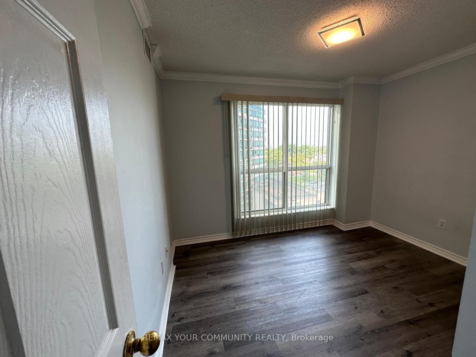 7 Lorraine Drive 810, Toronto, ON M2N 7H2 photo 5