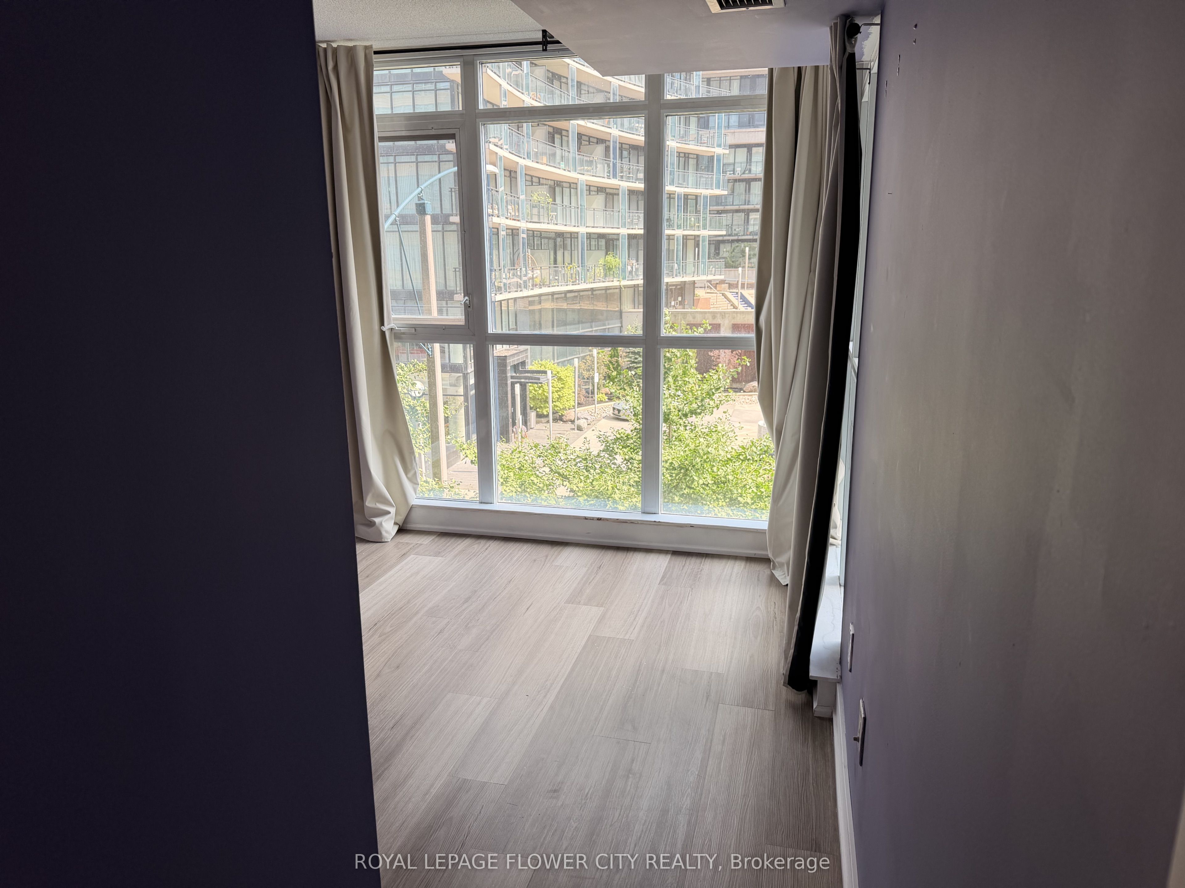10 Capreol Court 355, Toronto, ON M5V 4B3 photo 5