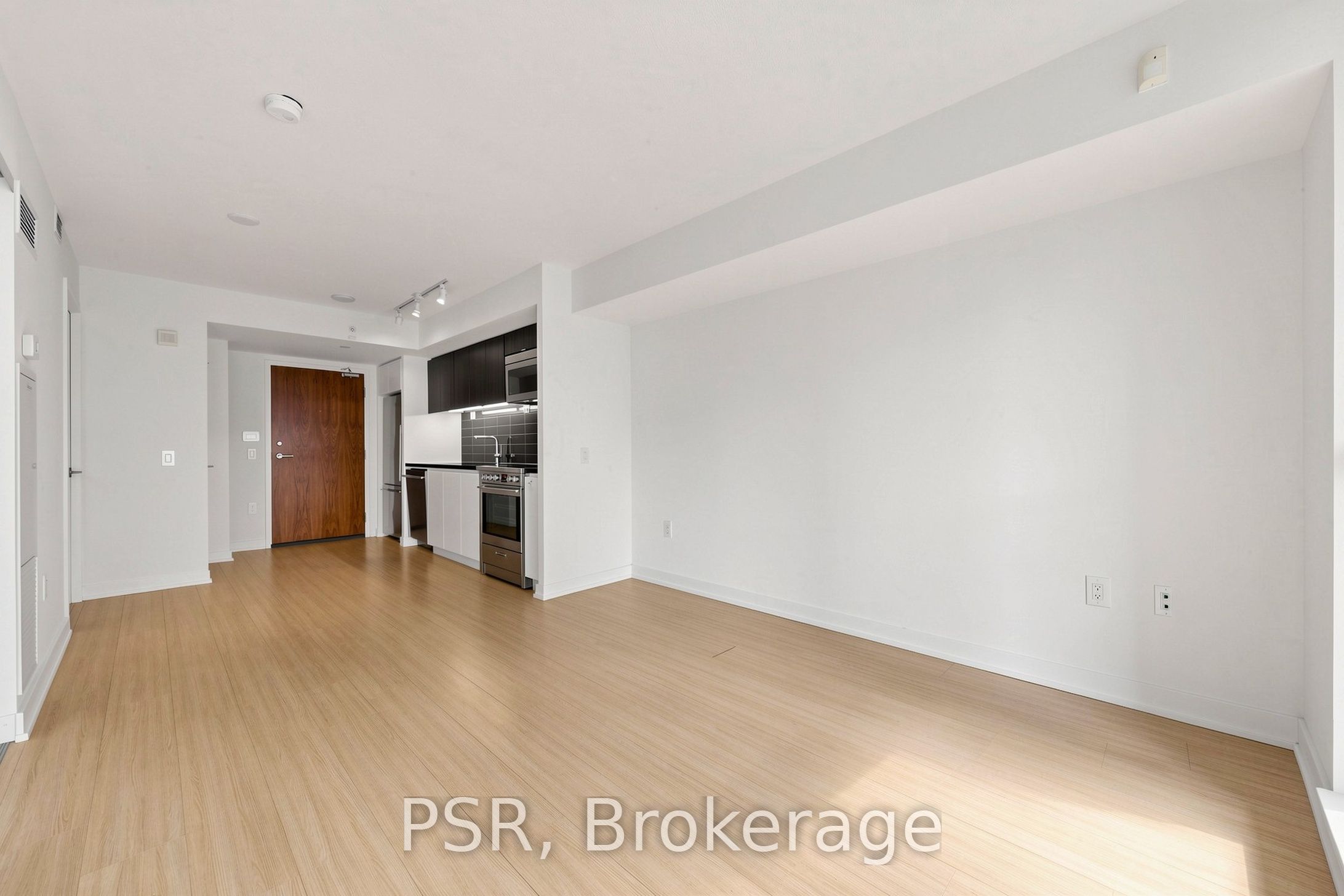 75 Queens Wharf Road 310, Toronto, ON M5V 0J8 photo 2