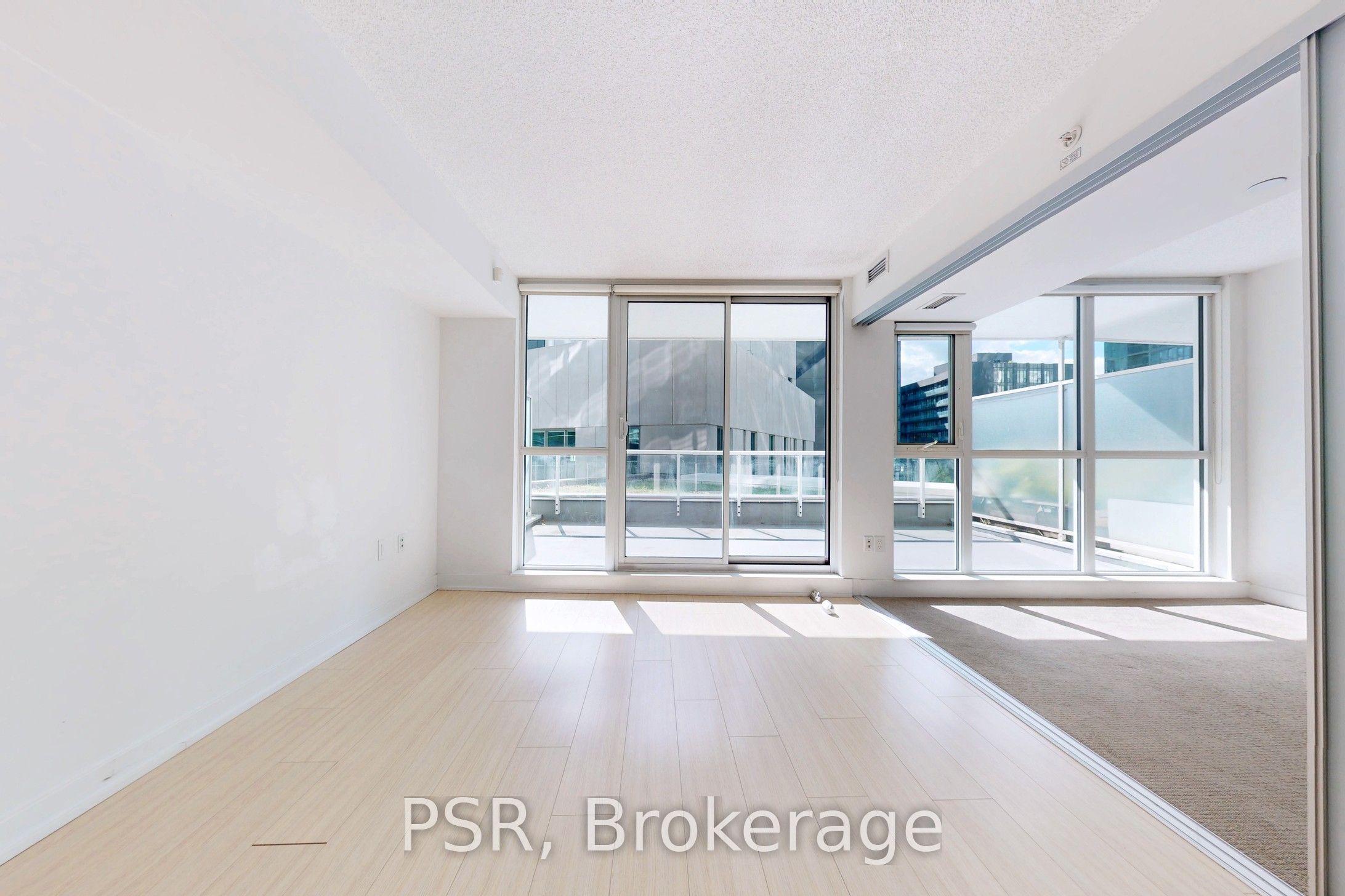 75 Queens Wharf Road 310, Toronto, ON M5V 0J8 photo 4