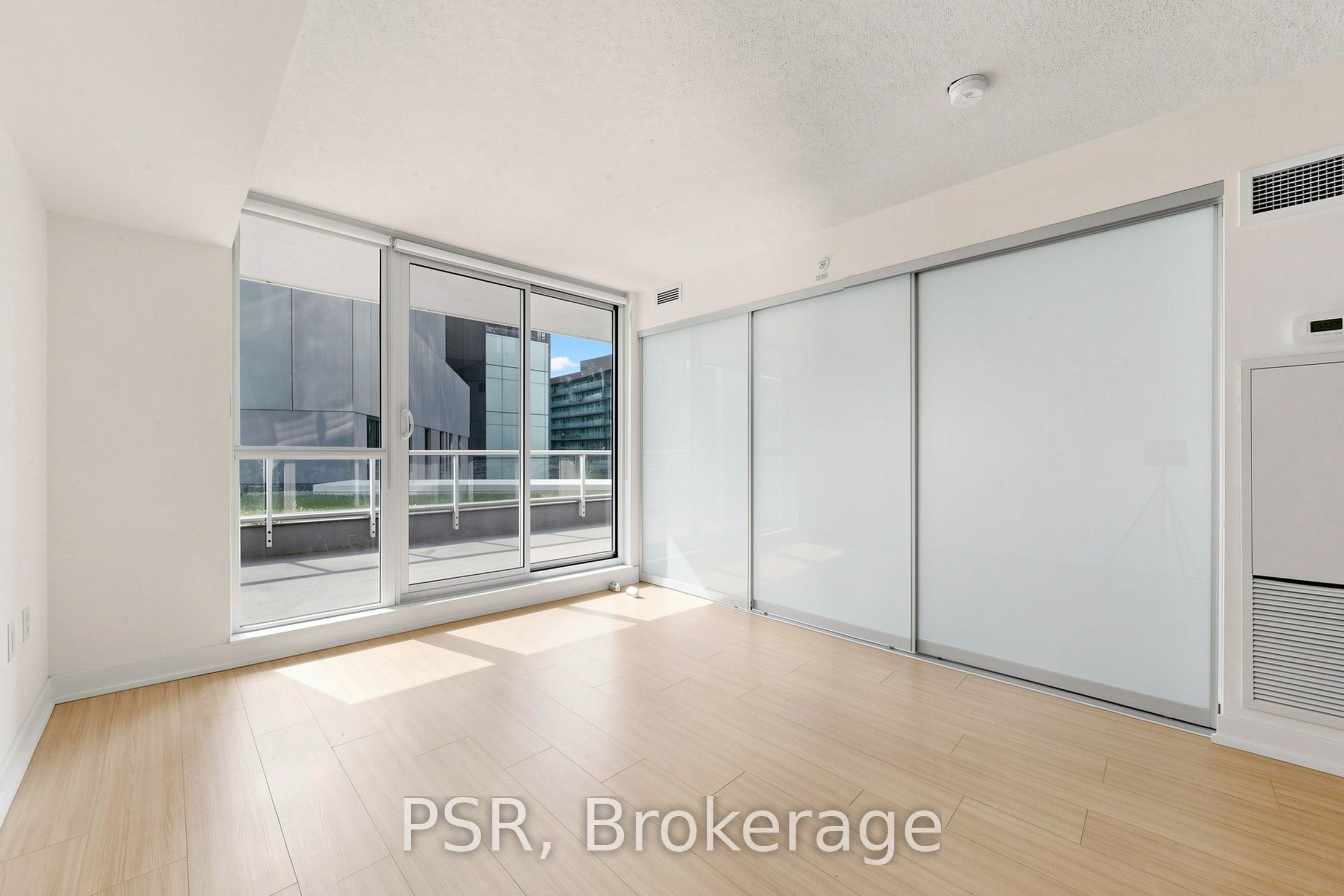 75 Queens Wharf Road 310, Toronto, ON M5V 0J8 photo 5
