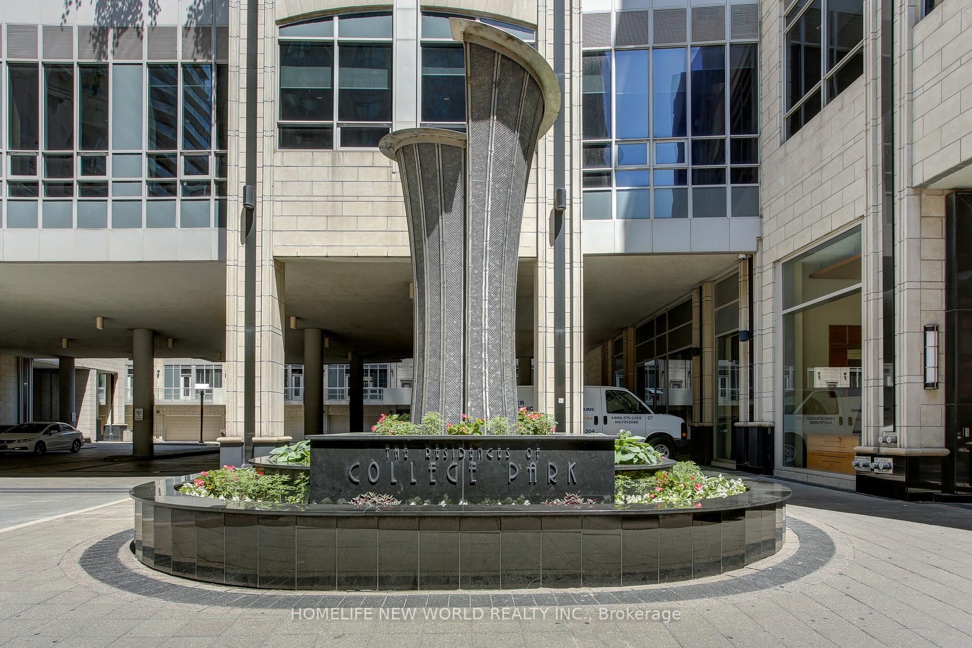 761 Bay Street 3305, Toronto, ON M5G 2R2