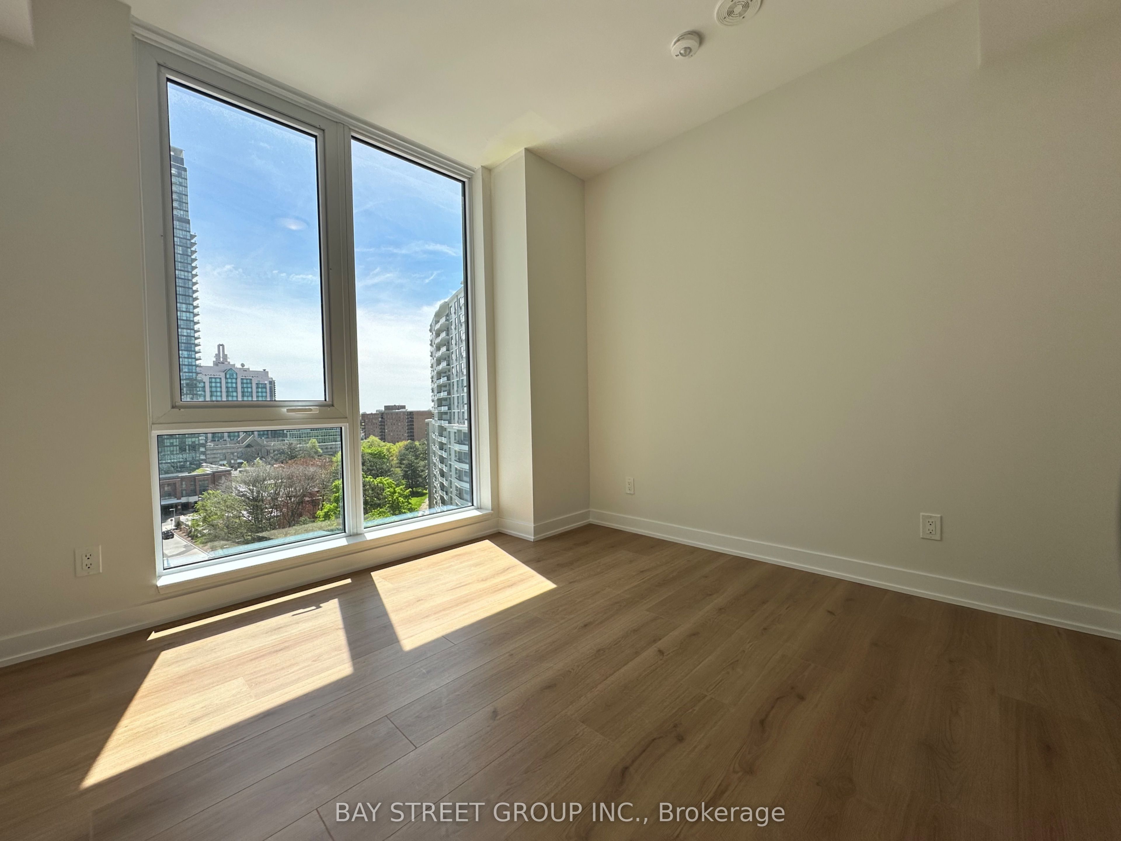 15 Ellerslie Avenue 805, Toronto, ON M2N 0L7 photo 2