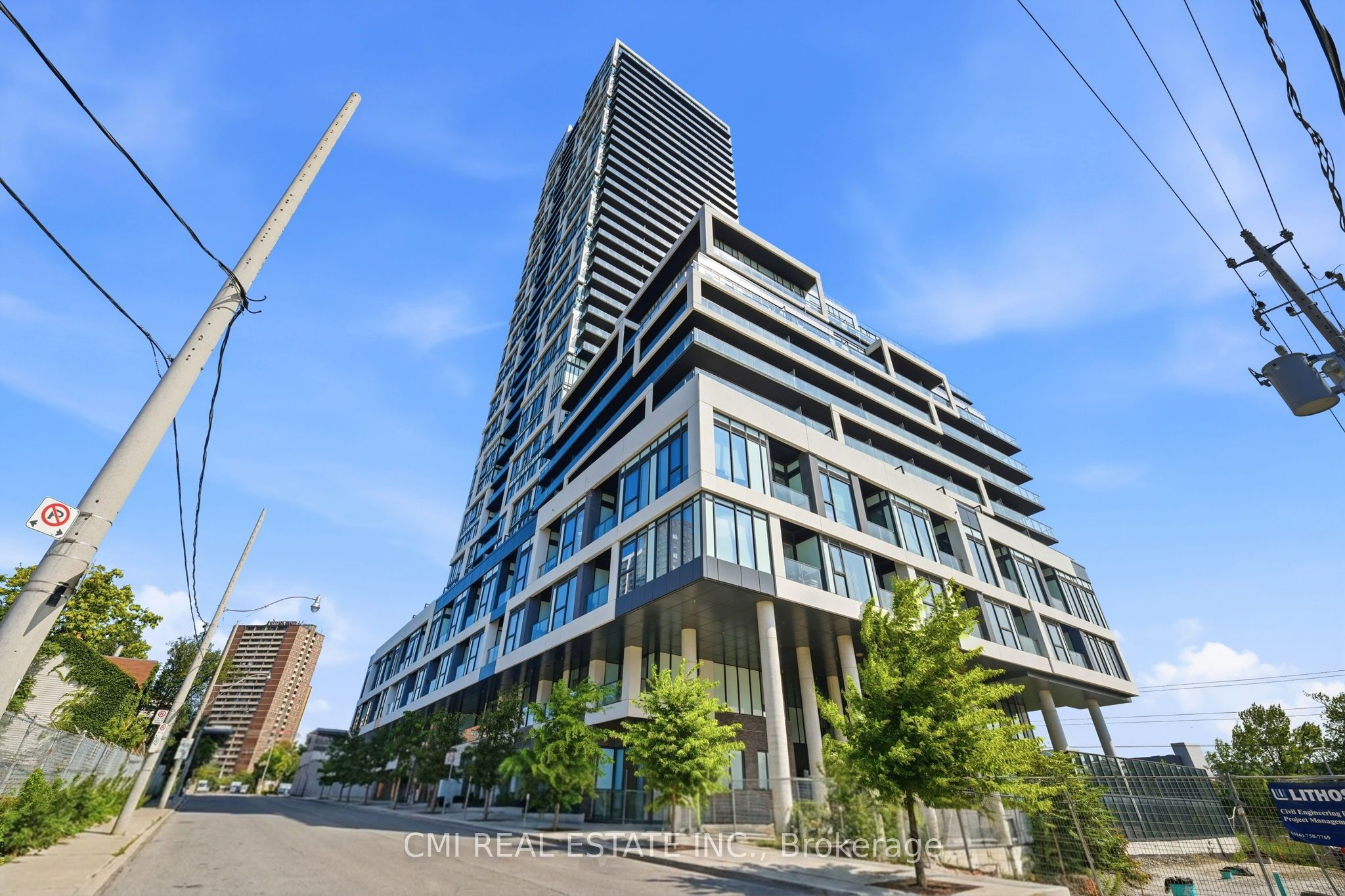 5 Defries Street 801, Toronto, ON M5A 0W7 photo 2