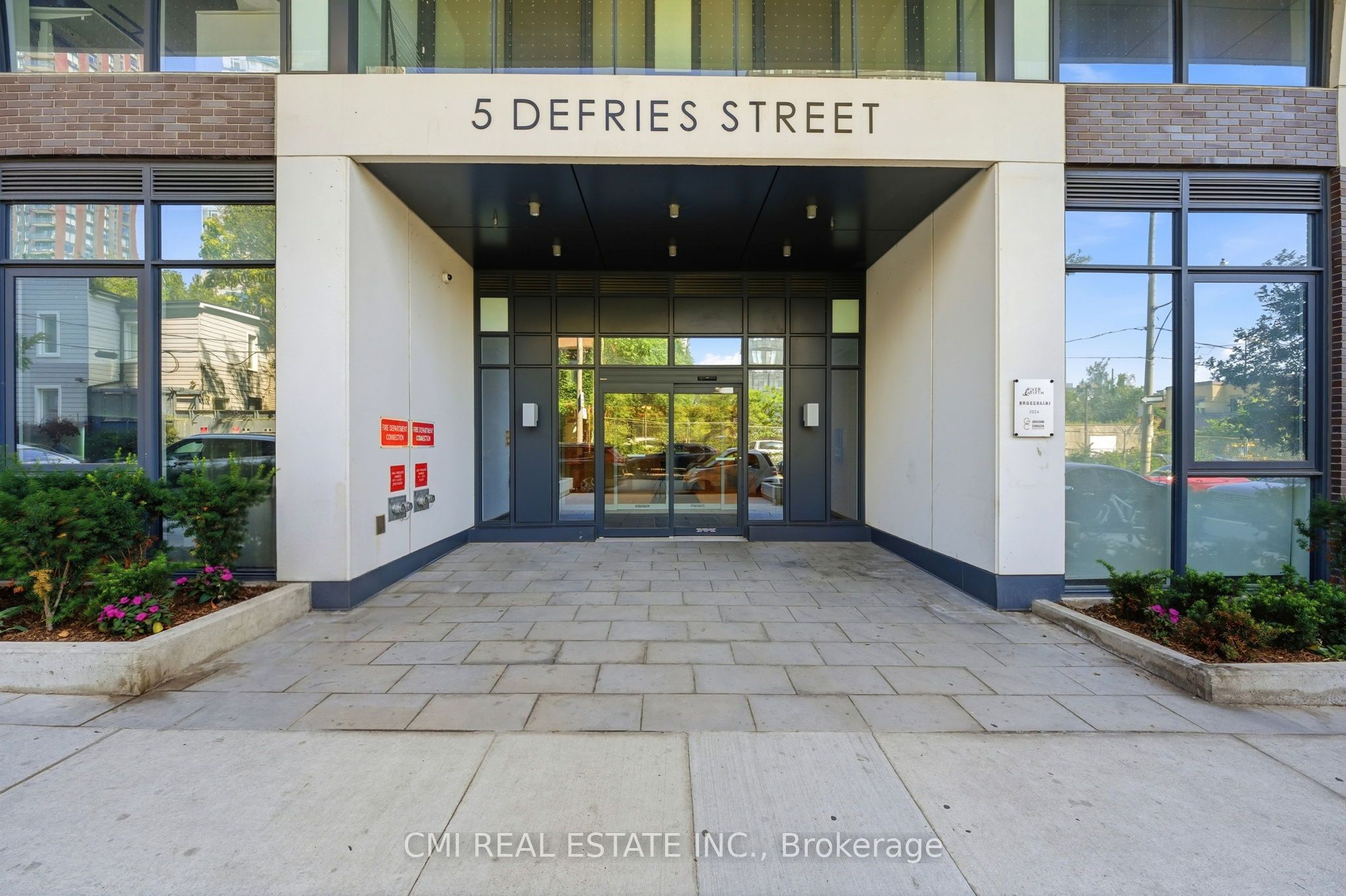 5 Defries Street 801, Toronto, ON M5A 0W7 photo 4