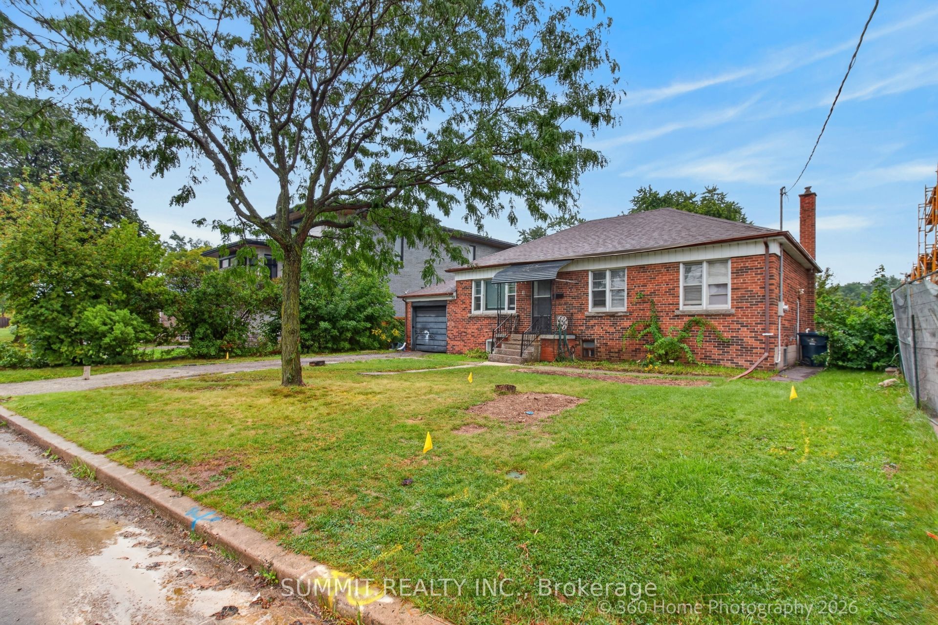 11 Faith Avenue, Toronto, ON M3H 1W2 photo 5