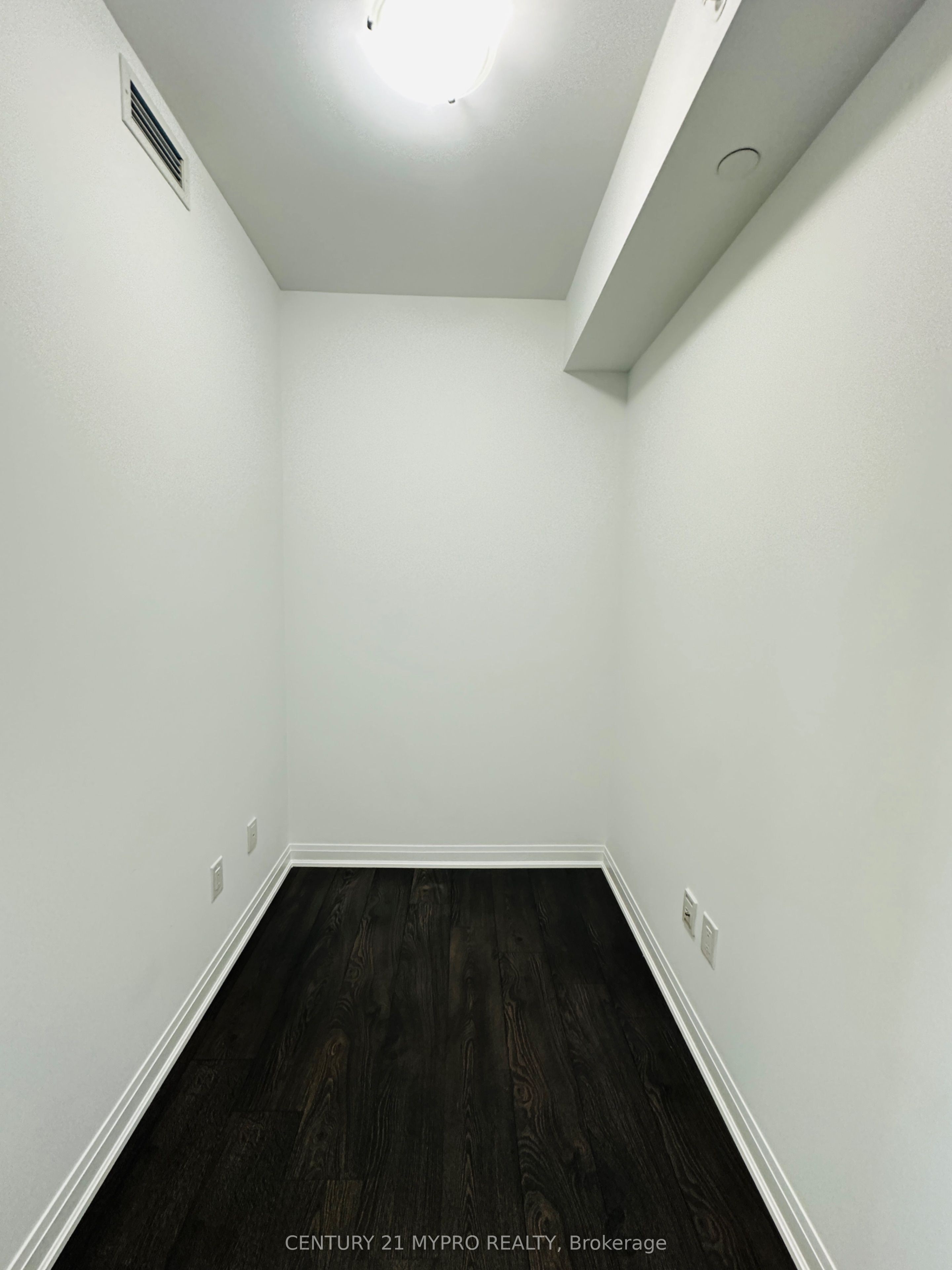 9 Bogert Avenue 2803, Toronto, ON M2N 0H3 photo 2