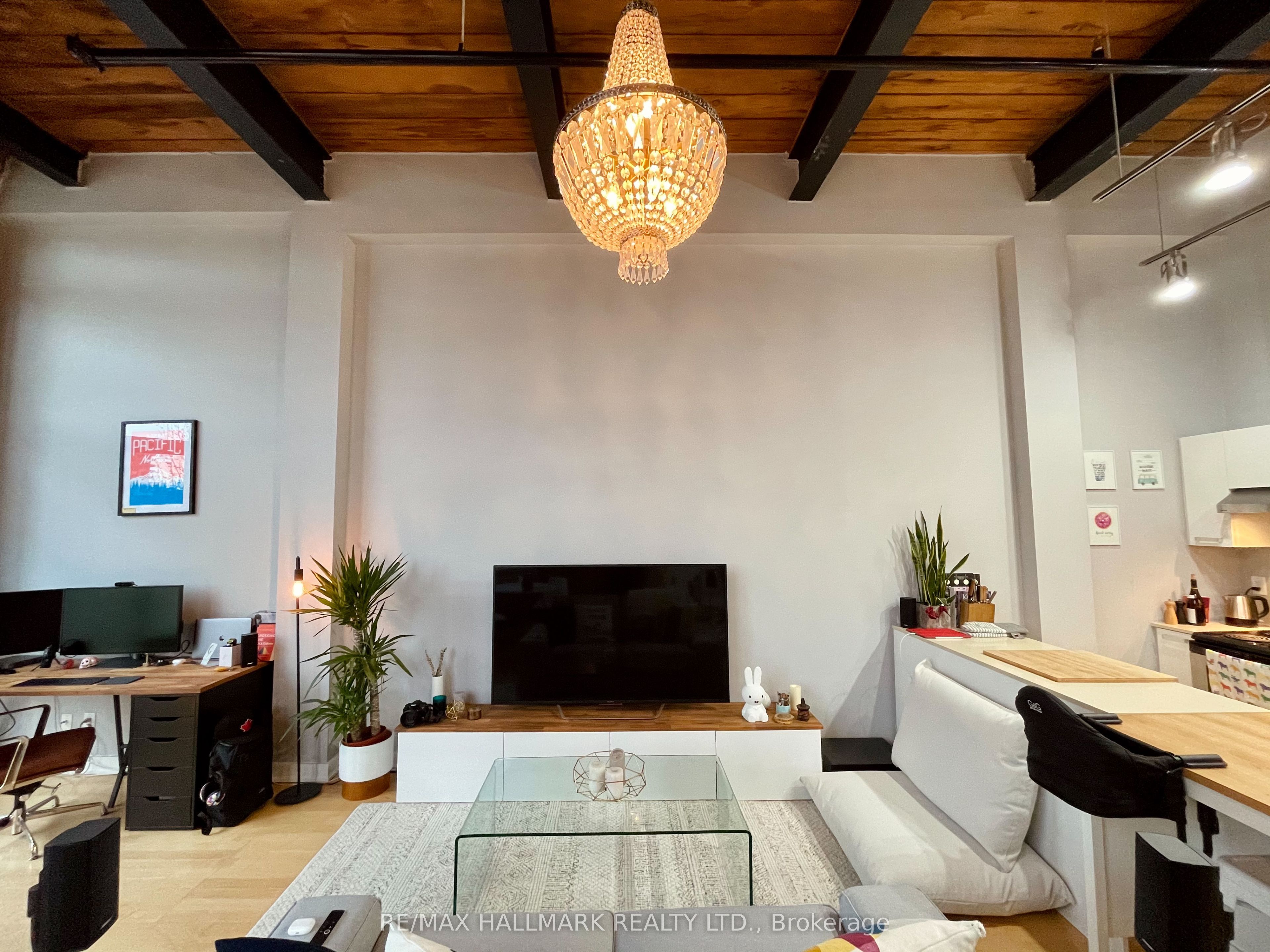 43 Hanna Avenue 309, Toronto, ON M6K 1X1