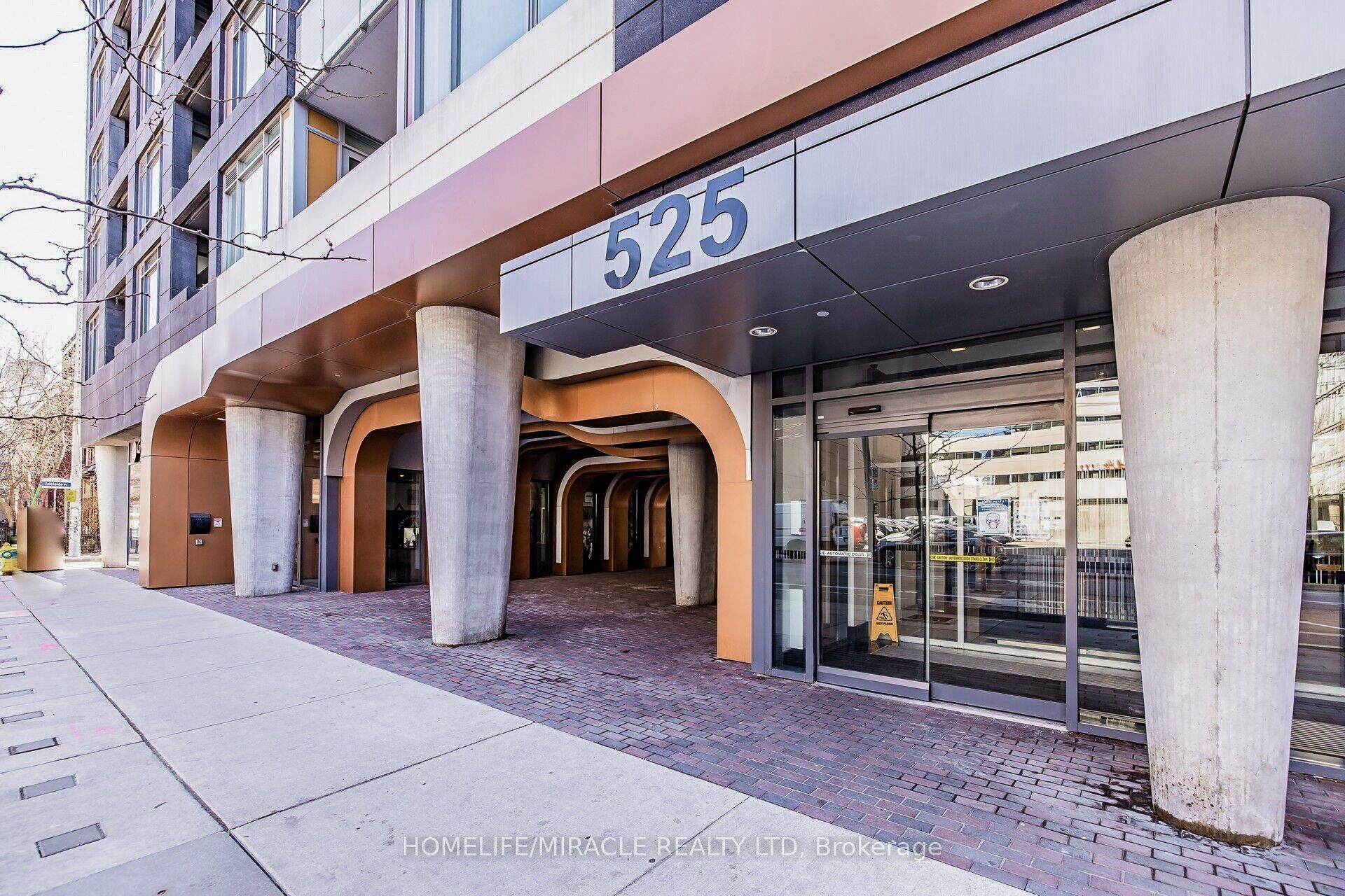 525 Adelaide Street 501, Toronto, ON M5V 0N7