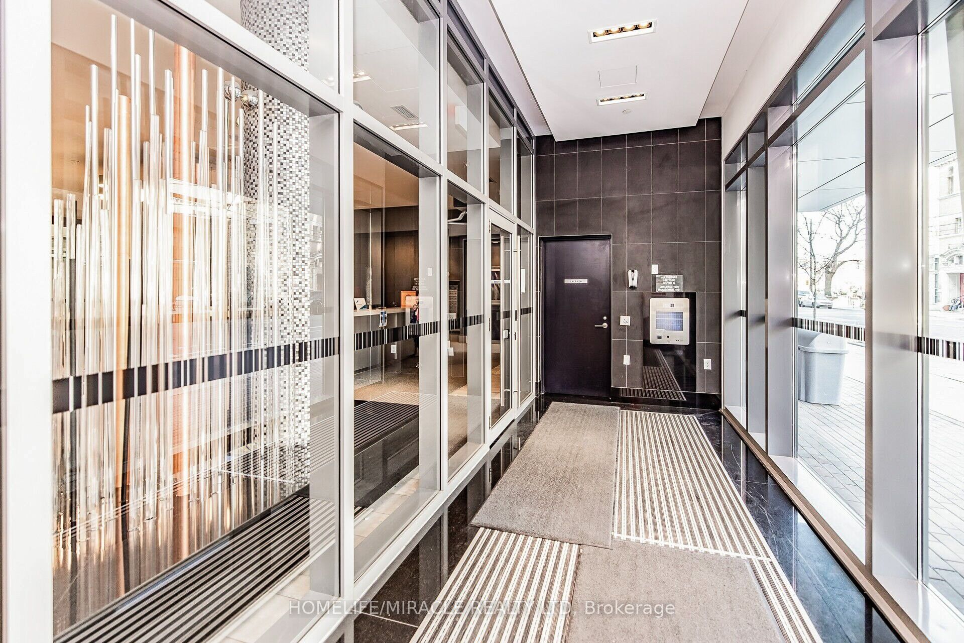 525 Adelaide Street 501, Toronto, ON M5V 0N7 photo 3