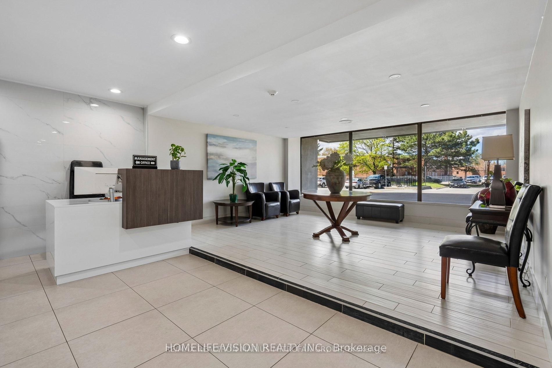1338 York Mills Boulevard 1808, Toronto, ON M3A 3M3 photo 3
