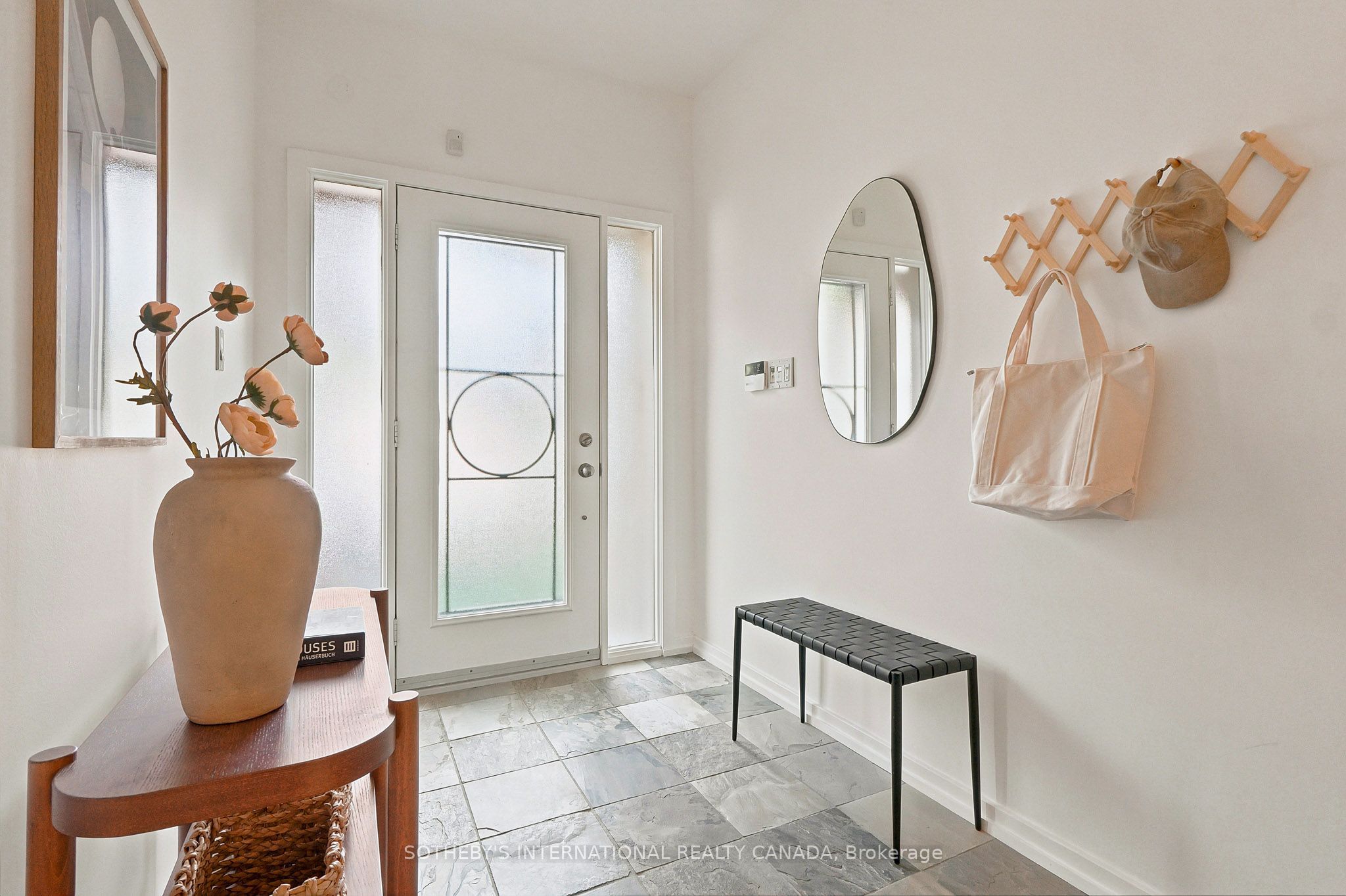 2 Sibelius Lane, Toronto, ON M5R 3V8 photo 2