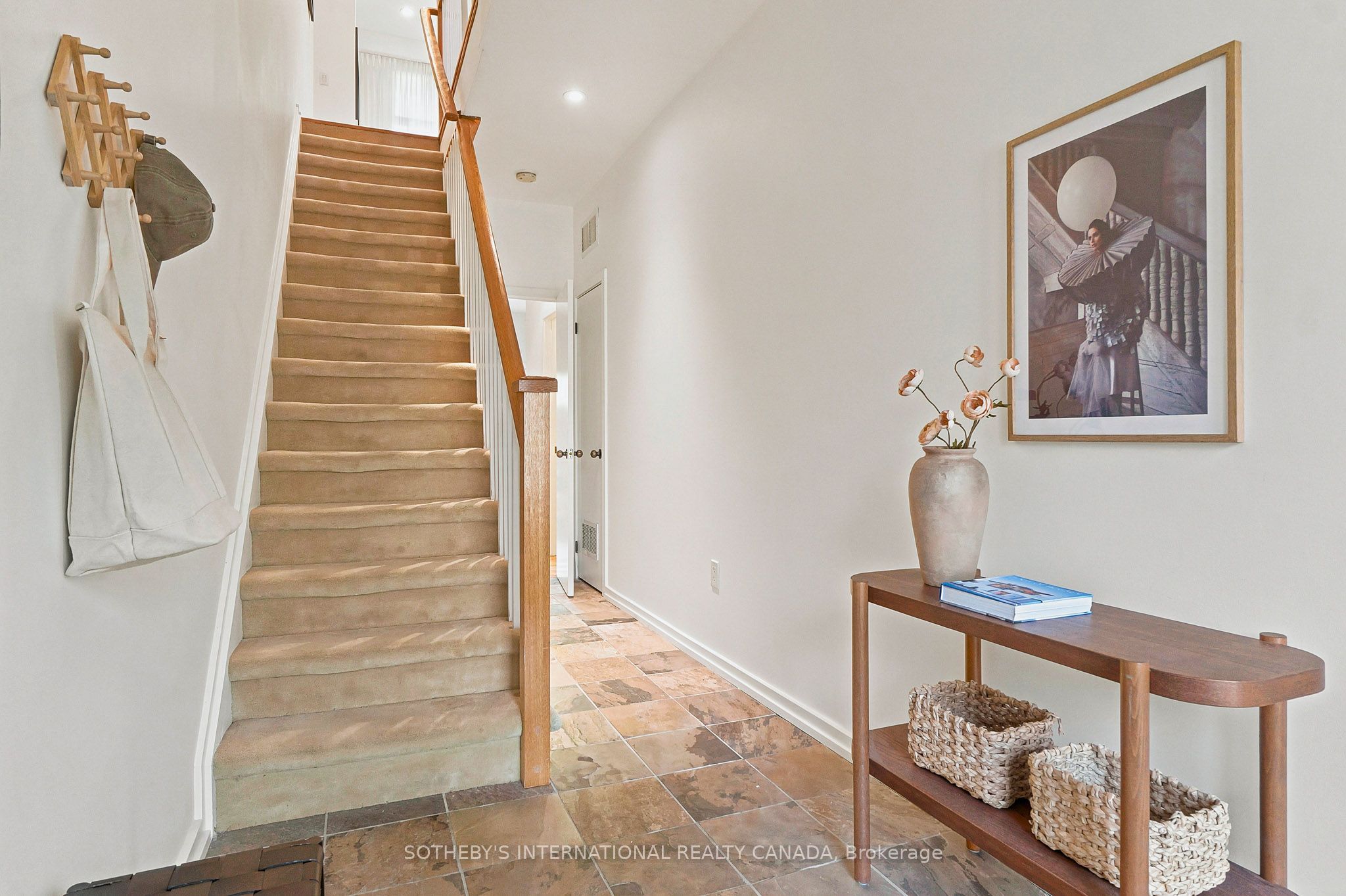 2 Sibelius Lane, Toronto, ON M5R 3V8 photo 3