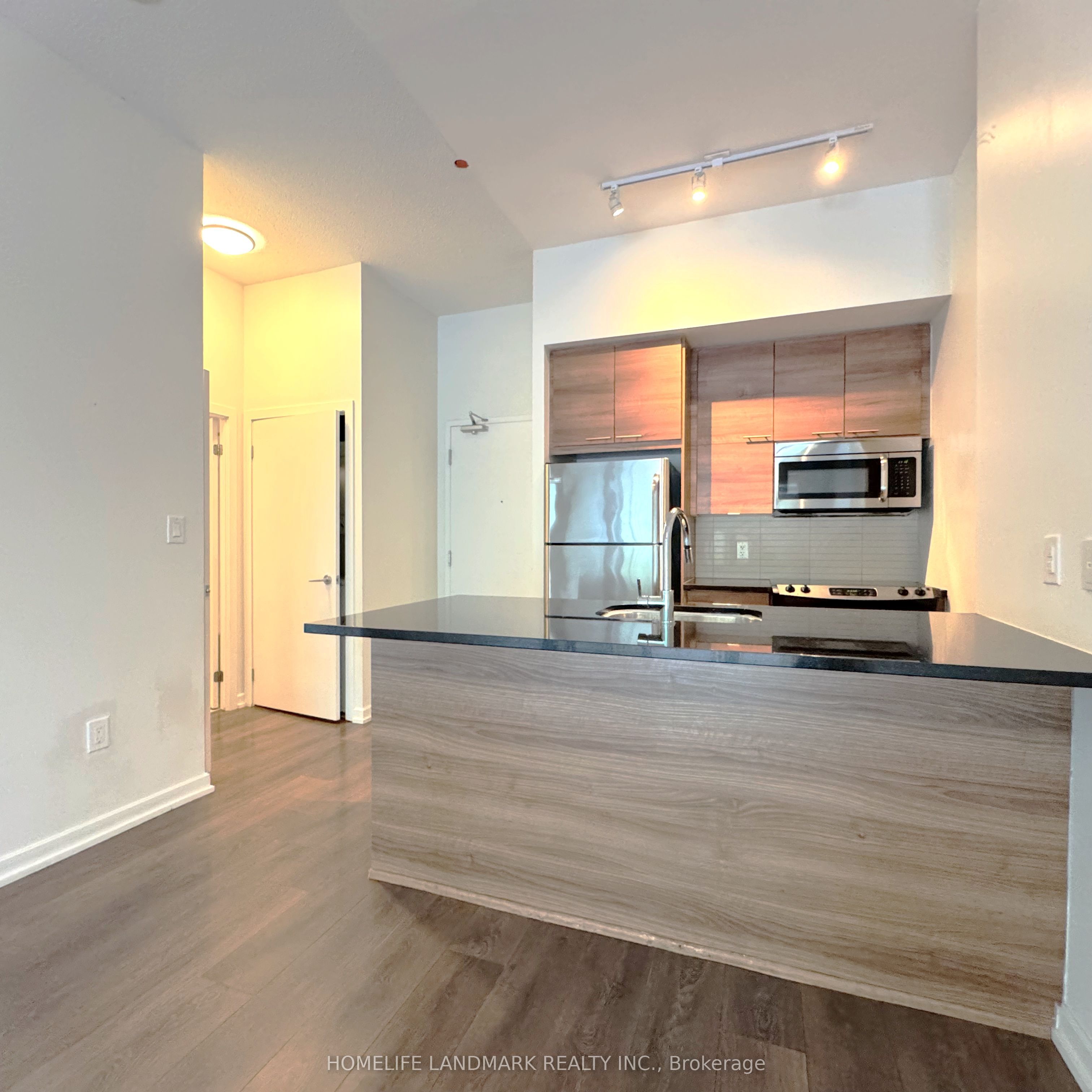 66 Forest Manor Drive PS 011, Toronto, ON M2J 0B7 photo 5