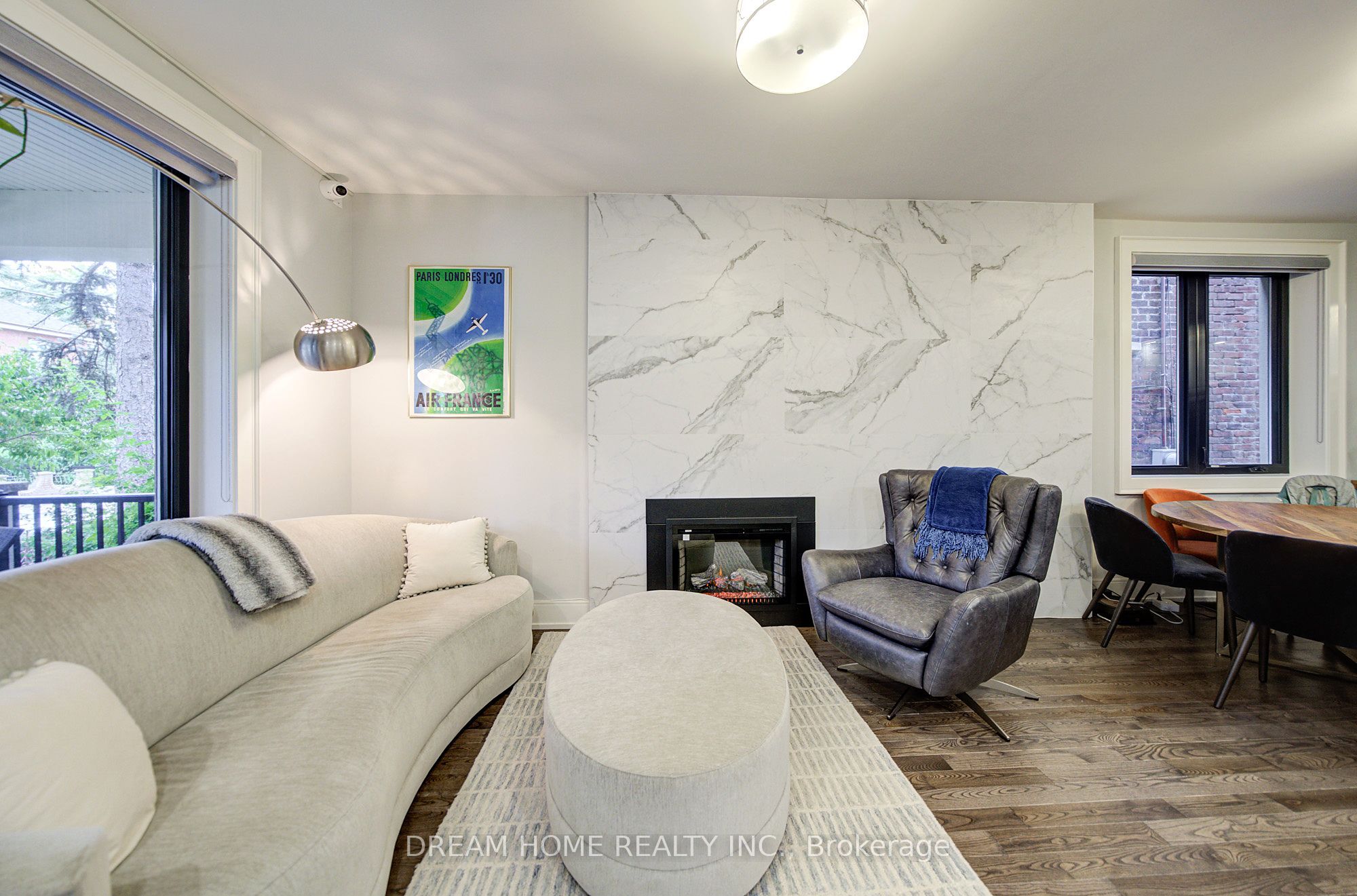 737 Shaw Street, Toronto, ON M6G 3L8 photo 5