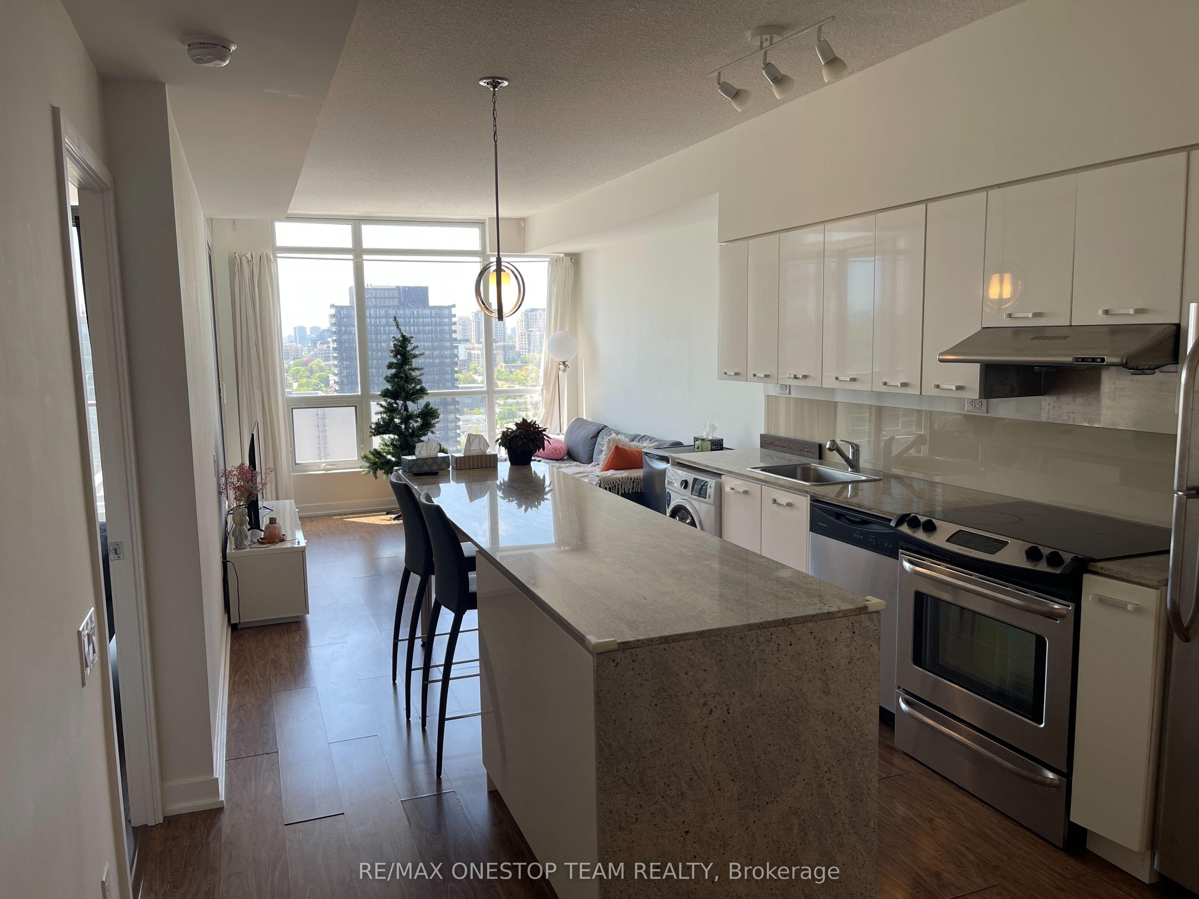 29 Singer Court 2503, Toronto, ON M2K 0B3 photo 2