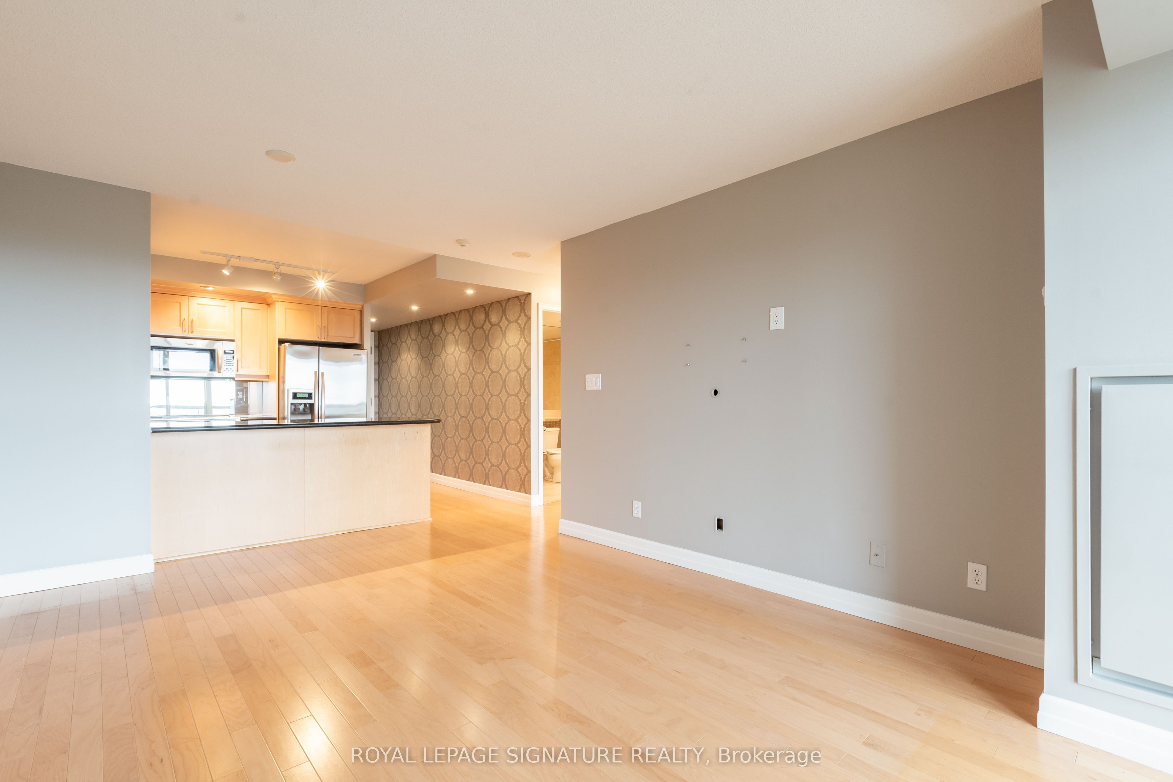 900 Mount Pleasant Road 1208, Toronto, ON M4P 3J9 photo 5