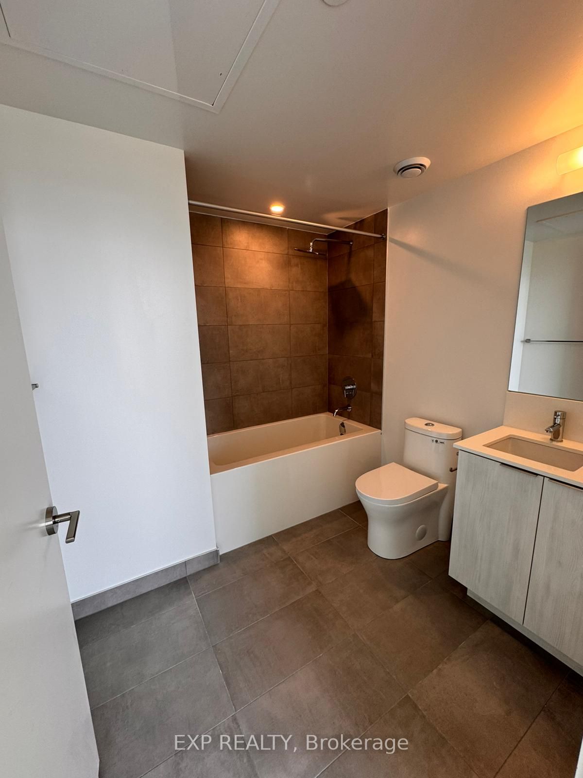 8 Wellesley Street W 5809, Toronto, ON M4Y 0J5 photo 5