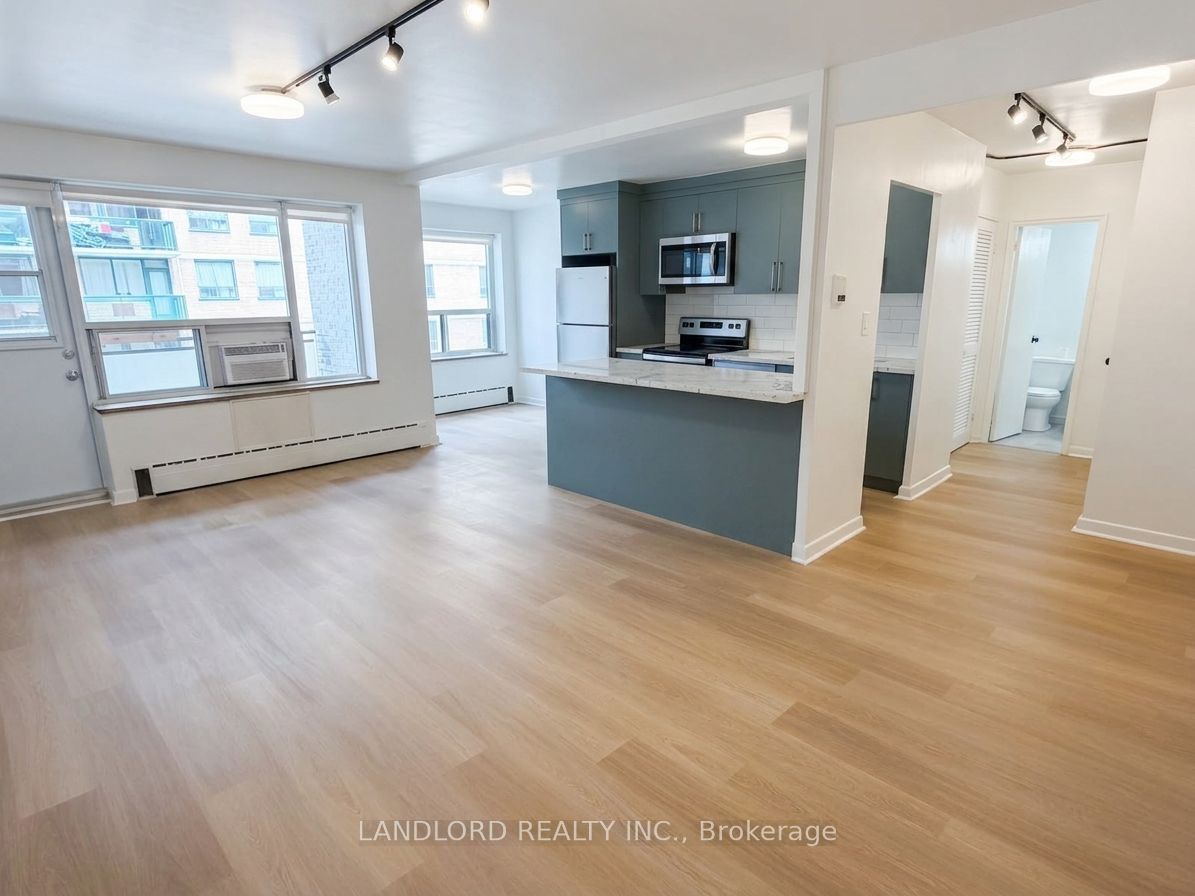 420 Eglinton Avenue E 204, Toronto, ON M4P 1L8