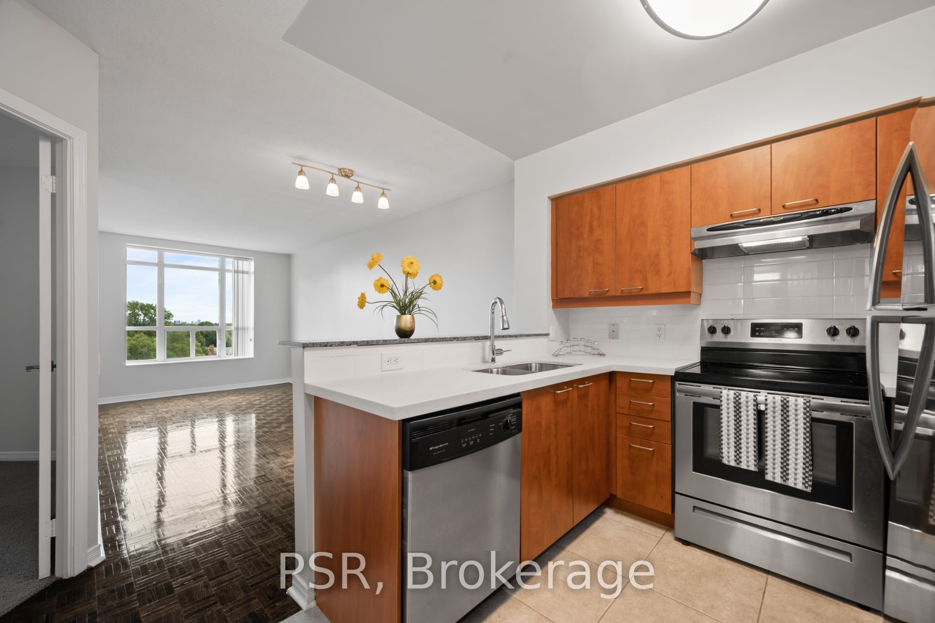515 Rosewell Avenue 311, Toronto, ON M4R 2J3 photo 2