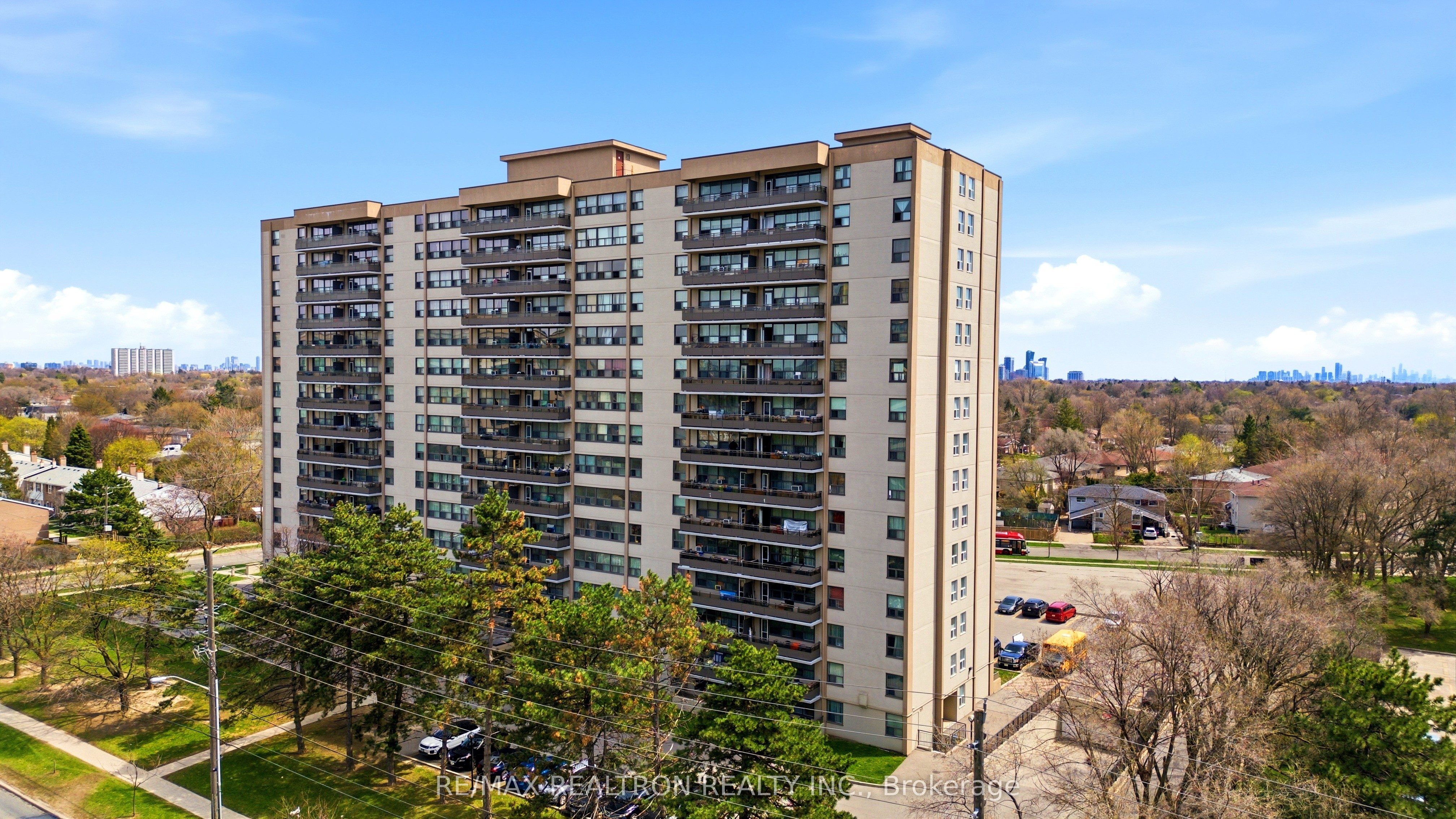 755 Steeles Avenue W 1201, Toronto, ON M2R 2S6