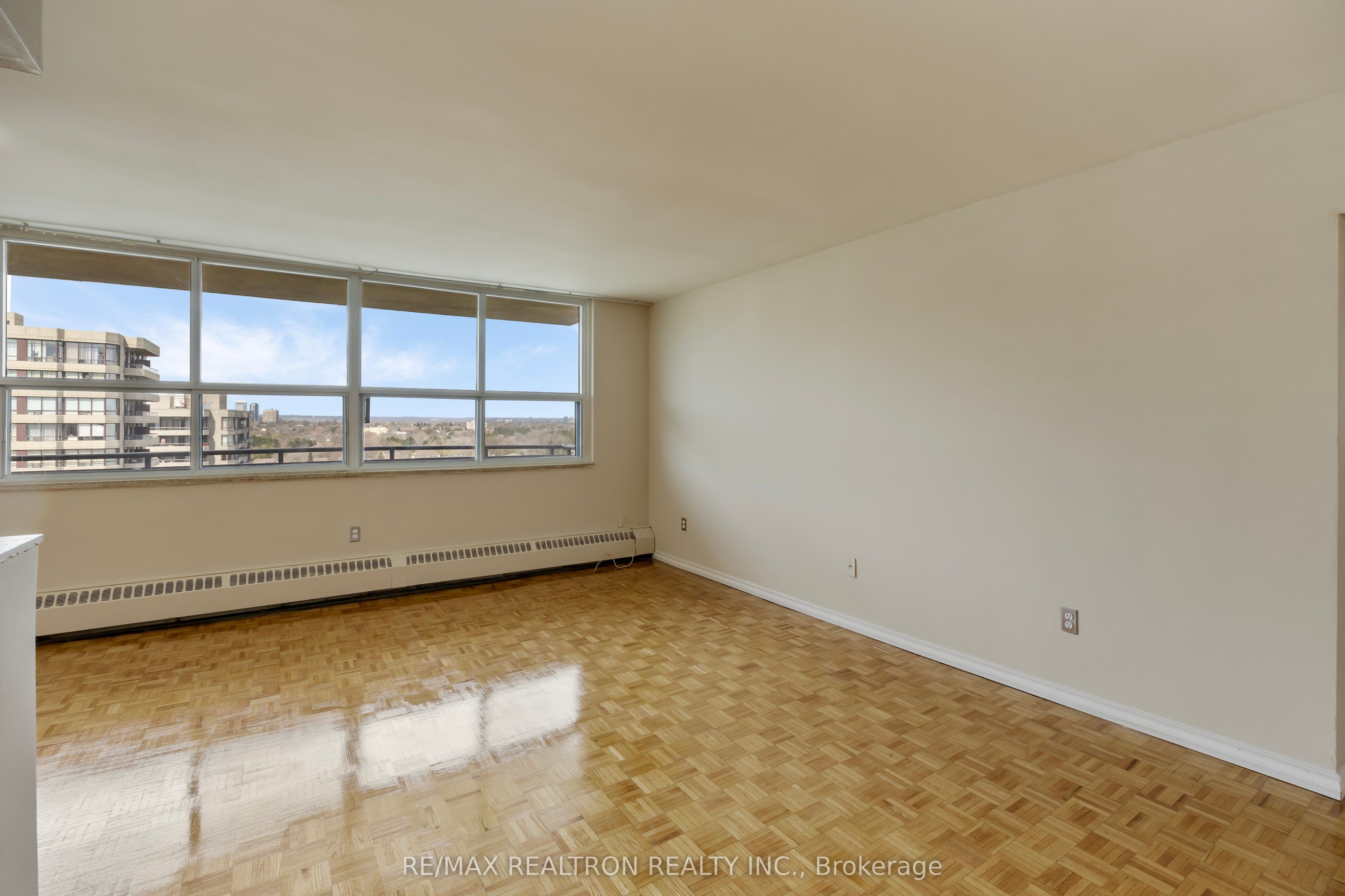 755 Steeles Avenue W 1201, Toronto, ON M2R 2S6 photo 2
