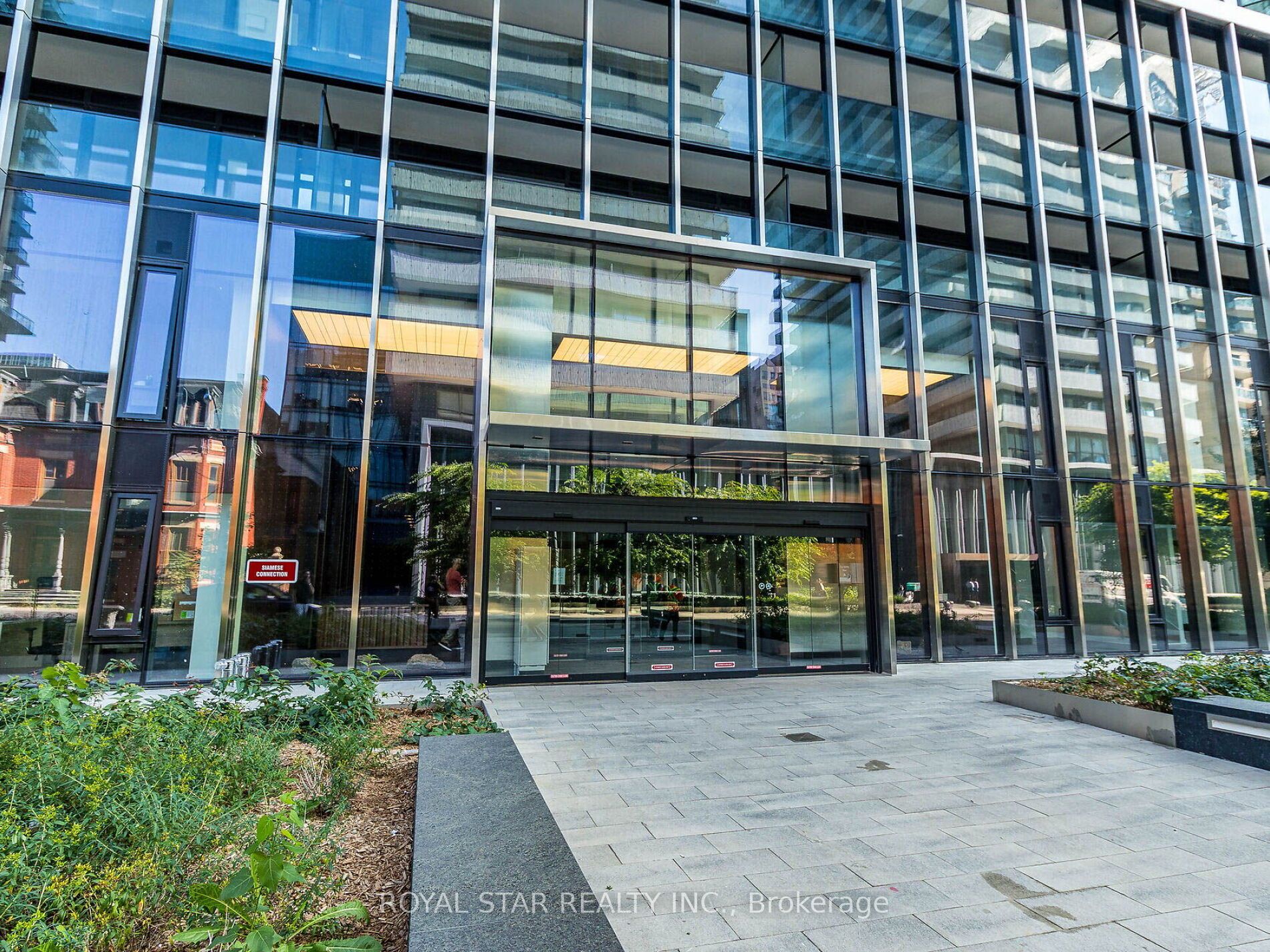 55 Charles Street E 2706, Toronto, ON M4Y 0J1 photo 2