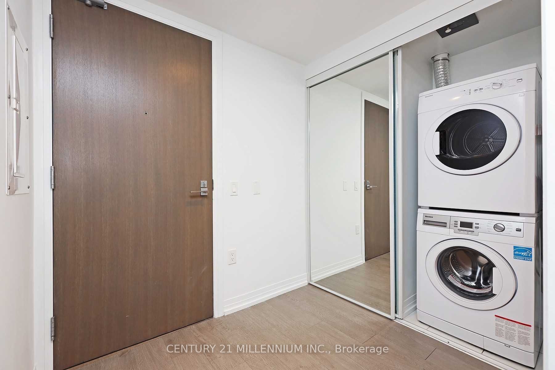 251 Jarvis Street 819, Toronto, ON M5B 0C3 photo 3