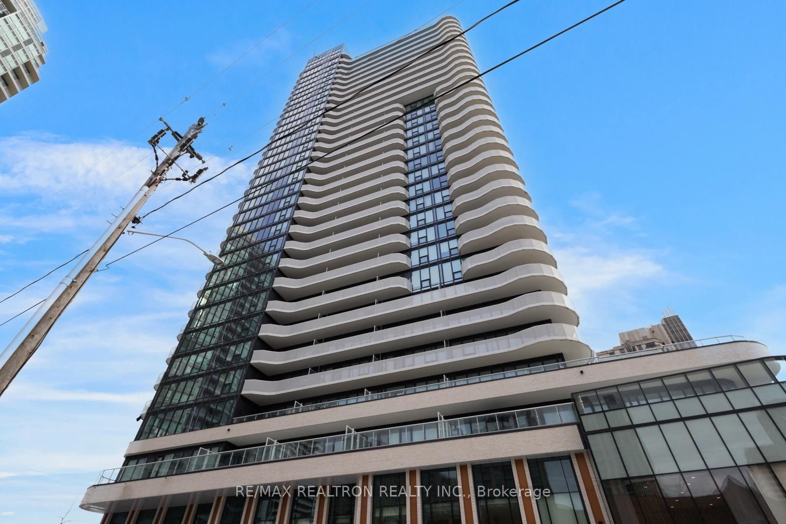 15 Holmes Avenue 1701, Toronto, ON M2N 0L4 photo 2