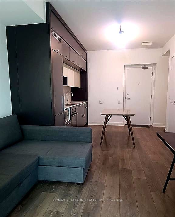 15 Grenville Street 1207, Toronto, ON M4Y 1A1 photo 3