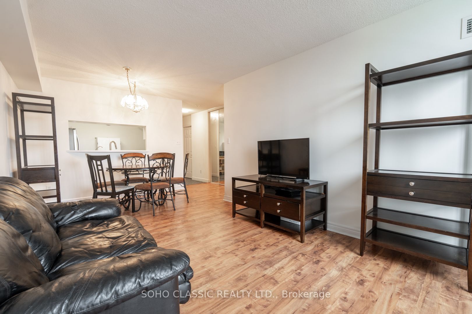 1700 Eglinton Avenue E 809, Toronto, ON M4A 2X4 photo 5