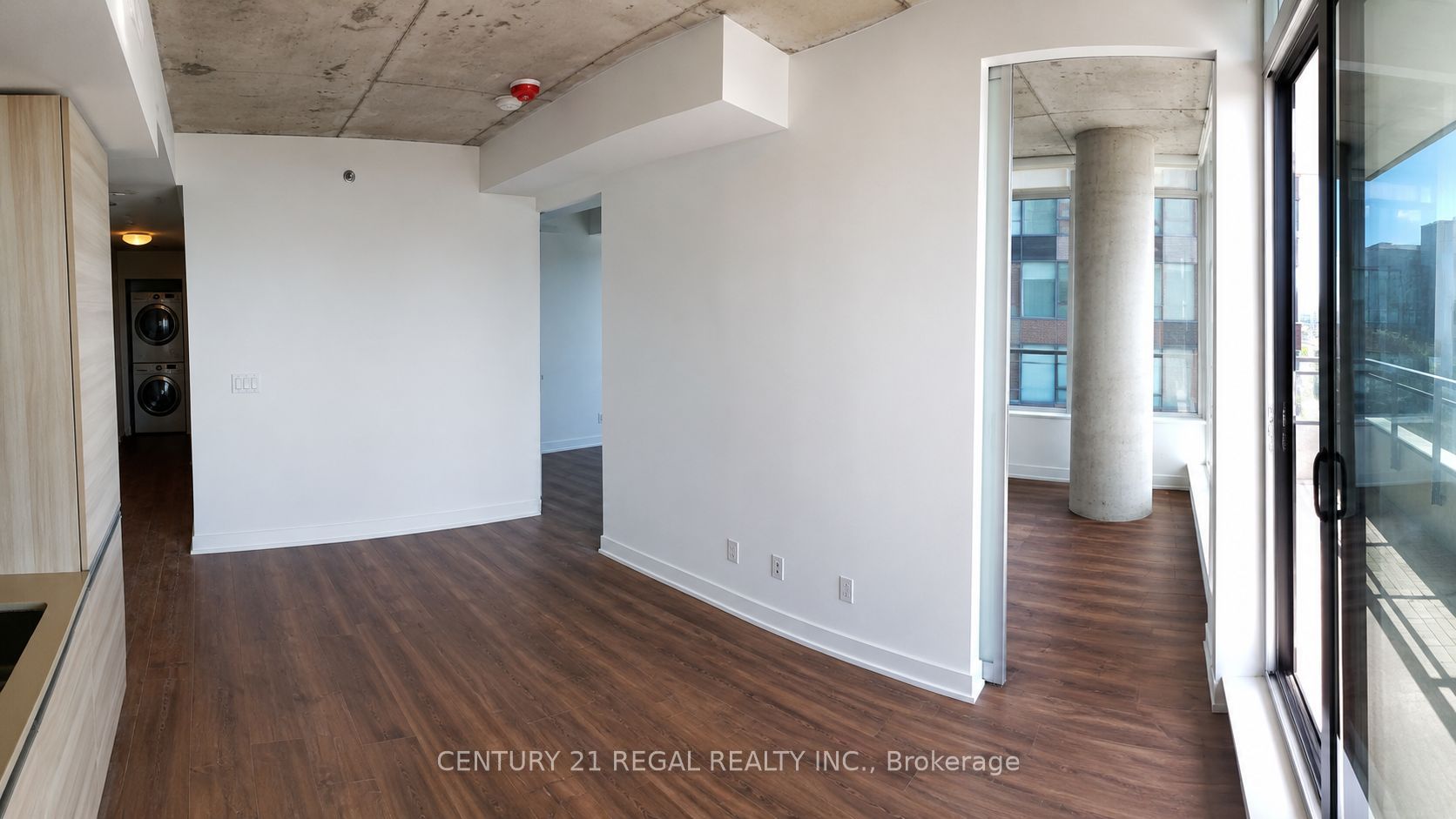20 Minowan Miikan Lane 705, Toronto, ON M6J 1M4 photo 3