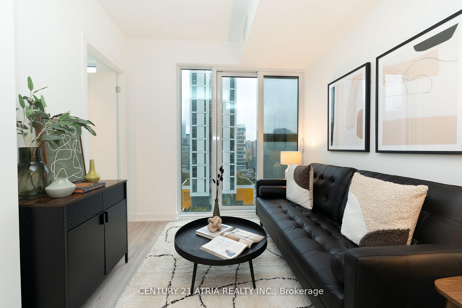 252 Church Street 2303, Toronto, ON M5B 0E6 photo 2