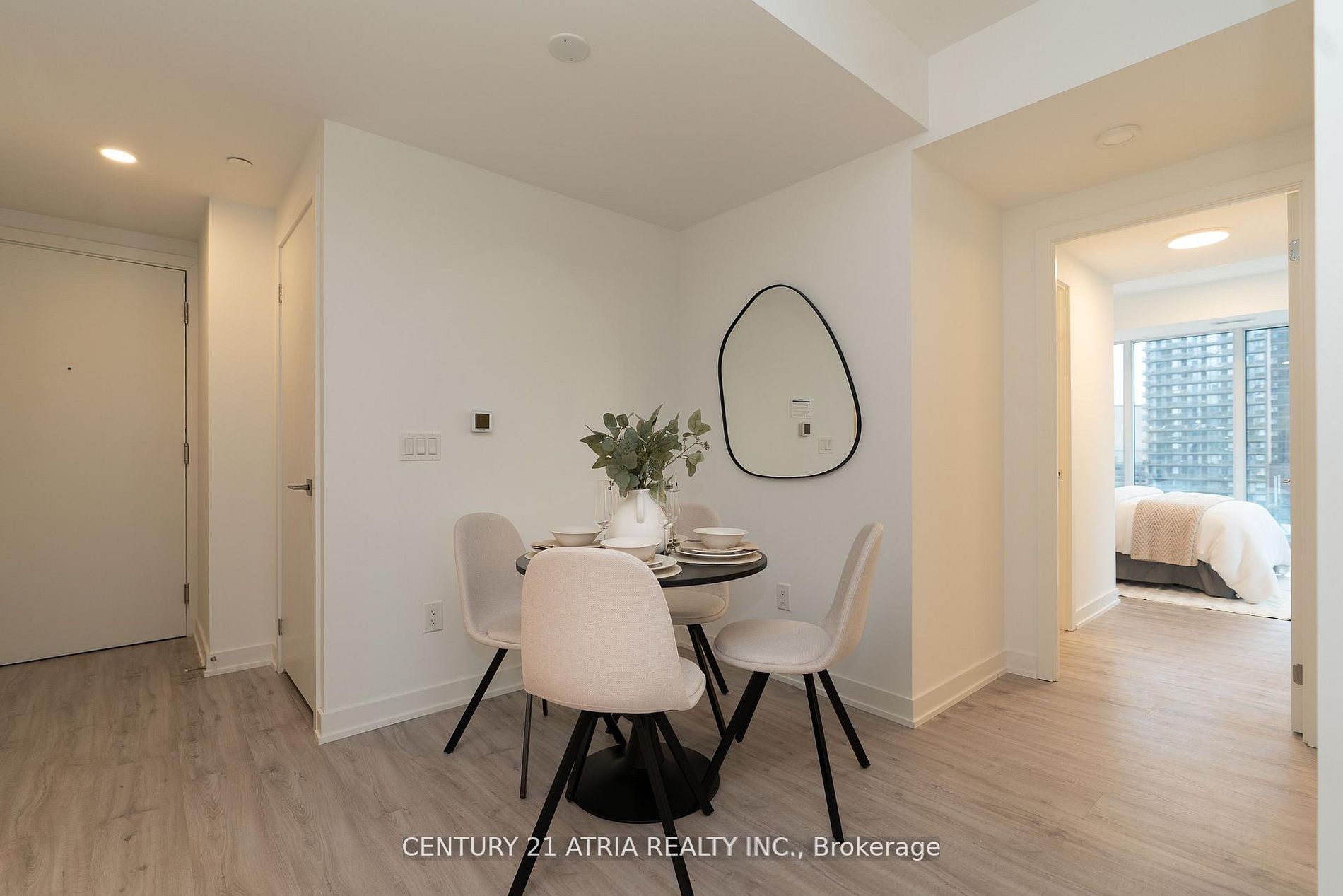 252 Church Street 2303, Toronto, ON M5B 0E6 photo 3