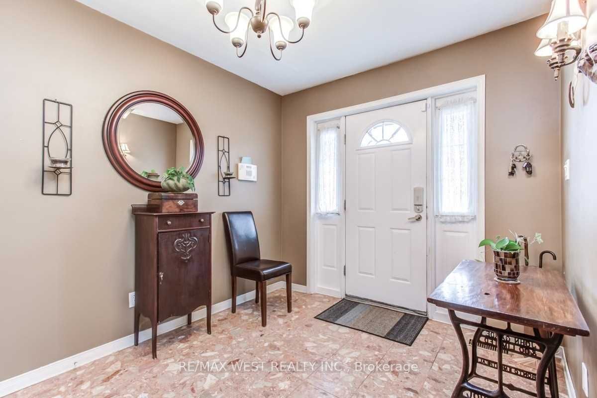 170 Newton Drive, Toronto, ON M2M 2N7 photo 3
