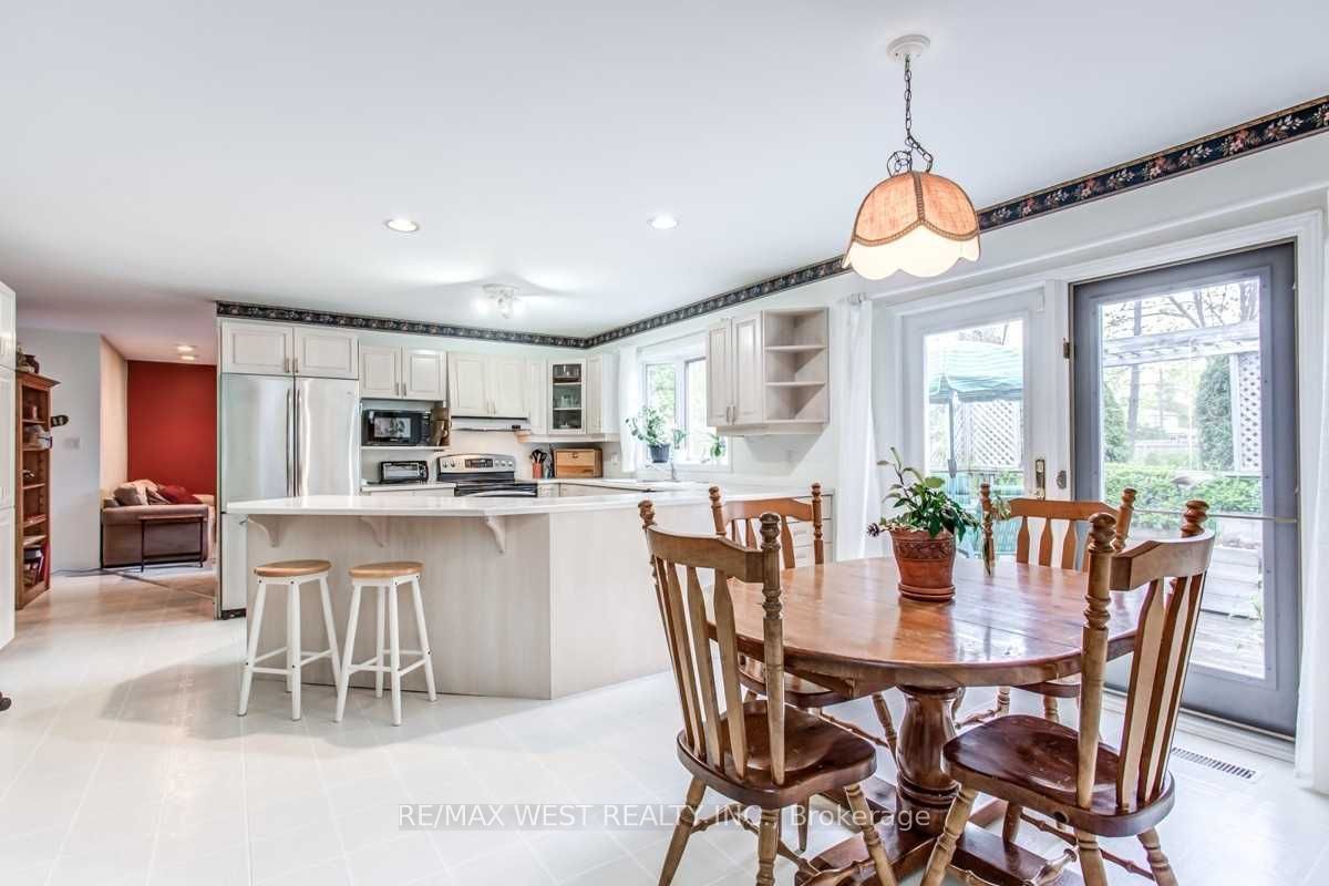 170 Newton Drive, Toronto, ON M2M 2N7 photo 5