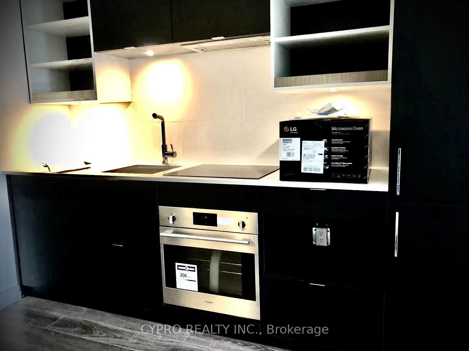 20 Edward Street 2508, Toronto, ON M5G 0C5 photo 4