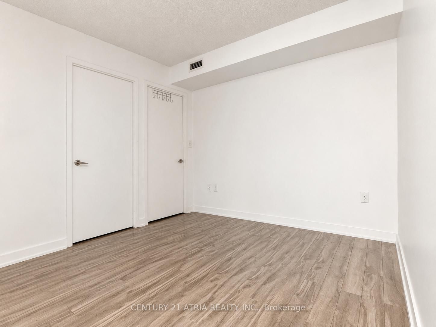 25 Telegram Mews 2116, Toronto, ON M5V 3Z1 photo 5