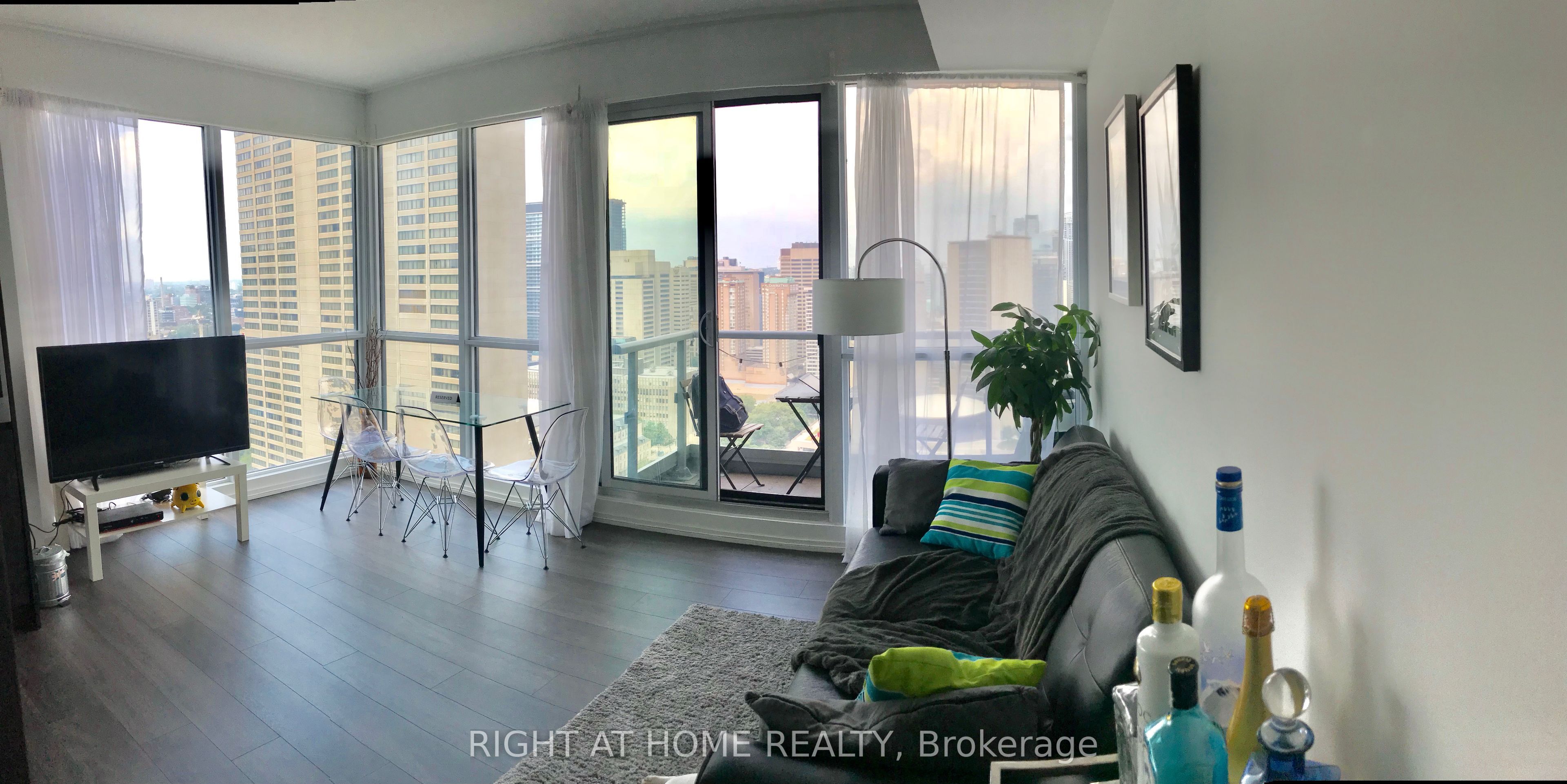 70 Temperance Street 3015, Toronto, ON M5H 4E8 photo 4