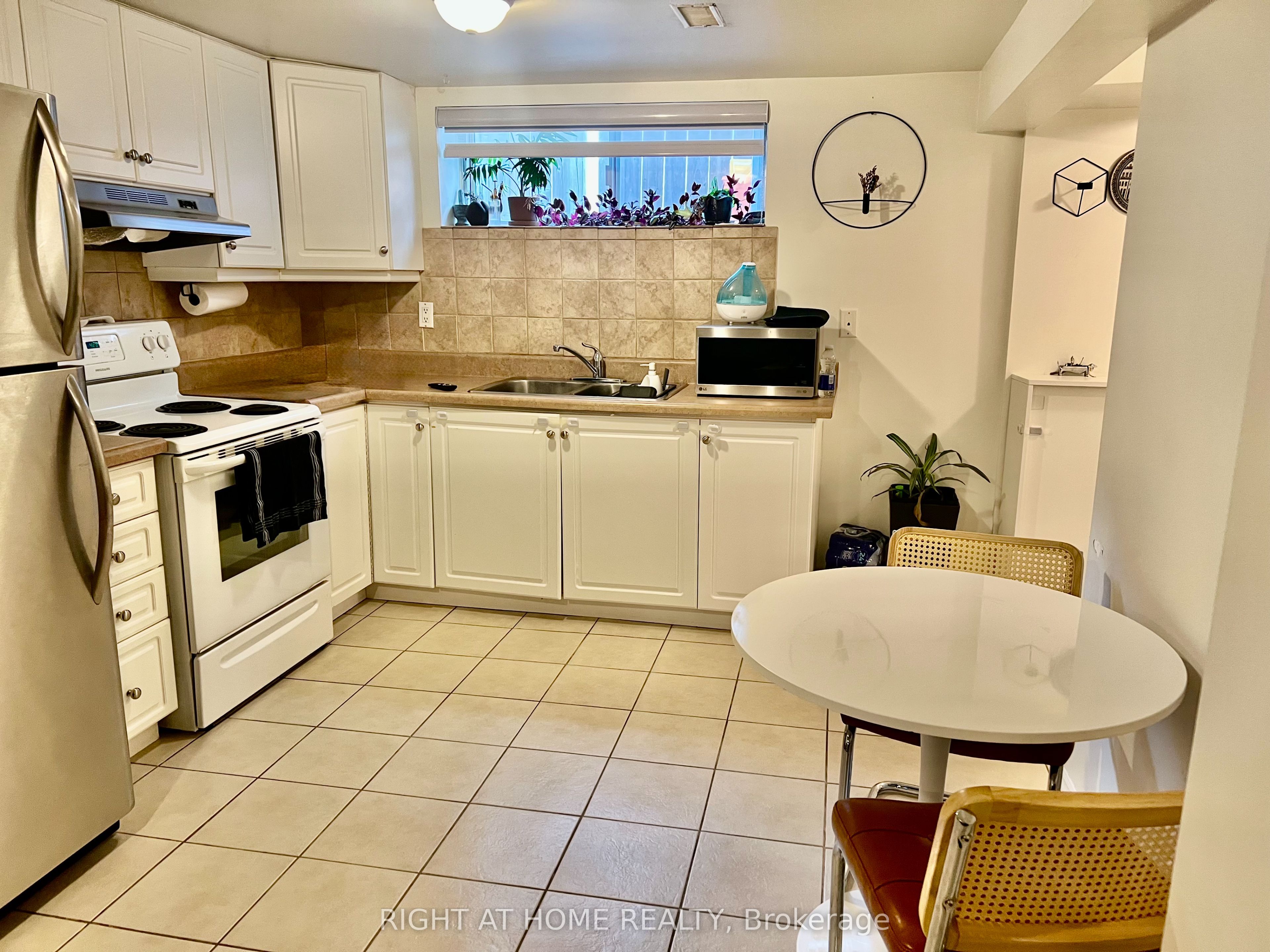 28 Gorman Park Road, Toronto, ON M3H 3K4 photo 4